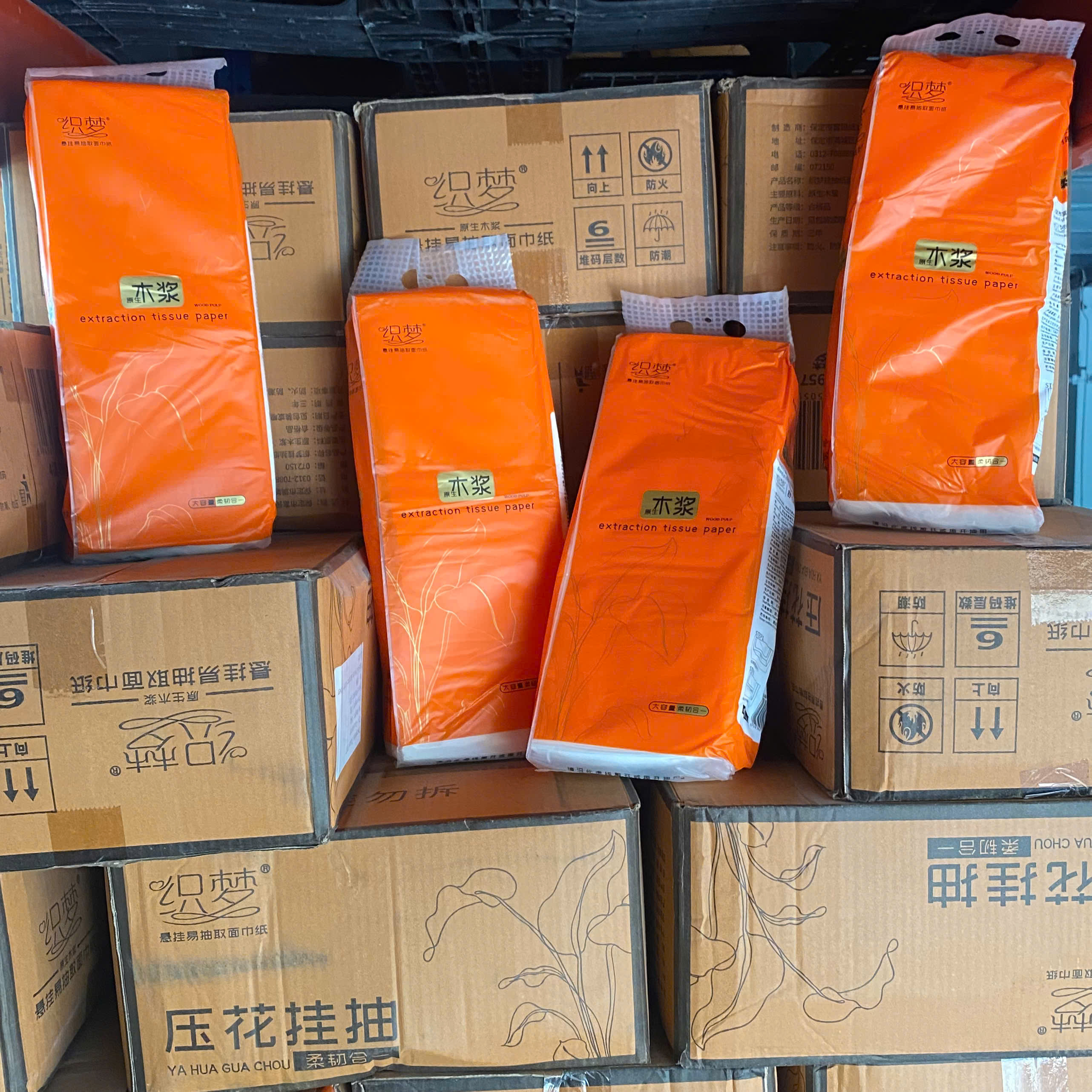 [1] Thùng 4 gói khăn giấy rút nội địa Trung 4 lớp - 1.9kg