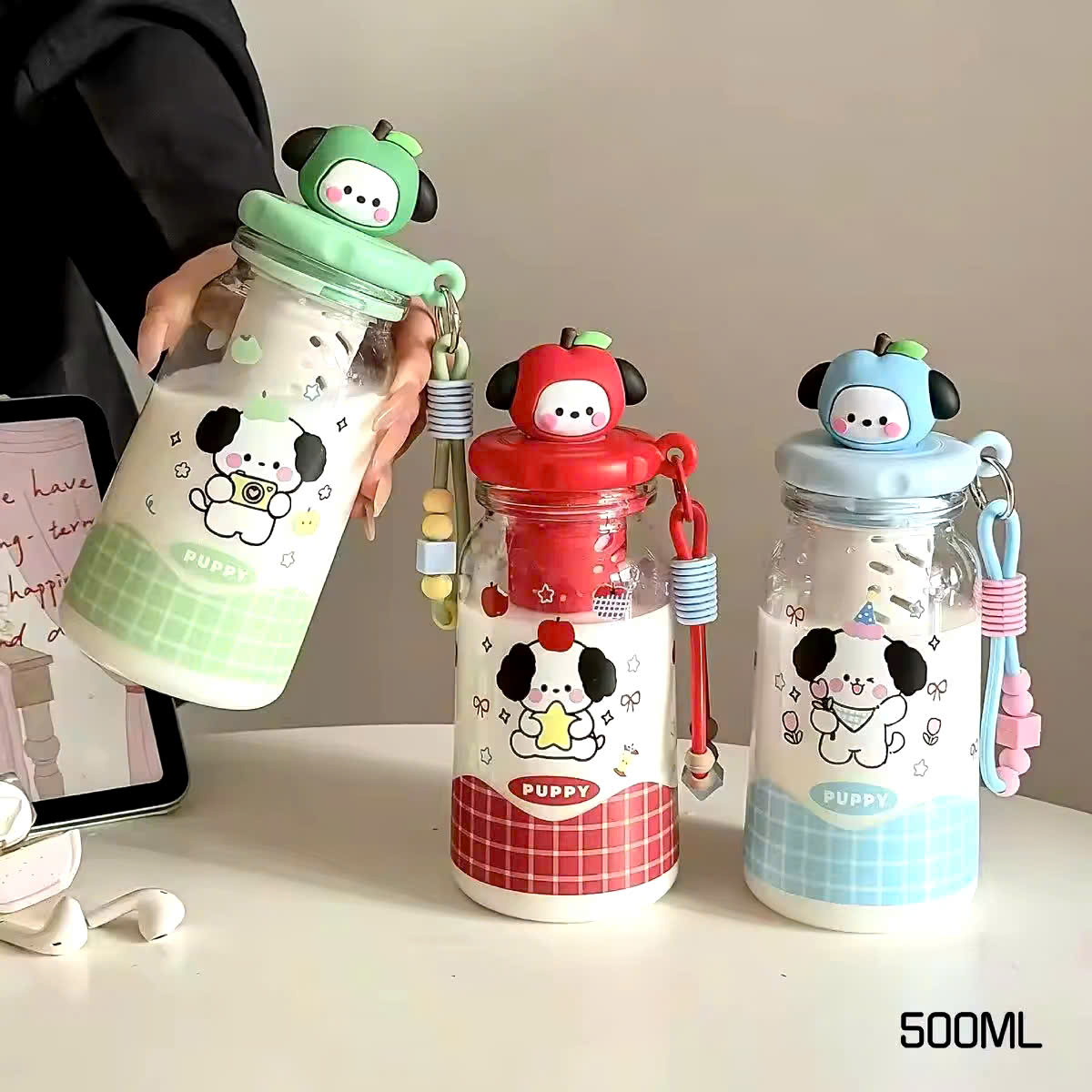 [100] Bình Nước Nhựa Có Dây Xách CHARM TÁO 500ml