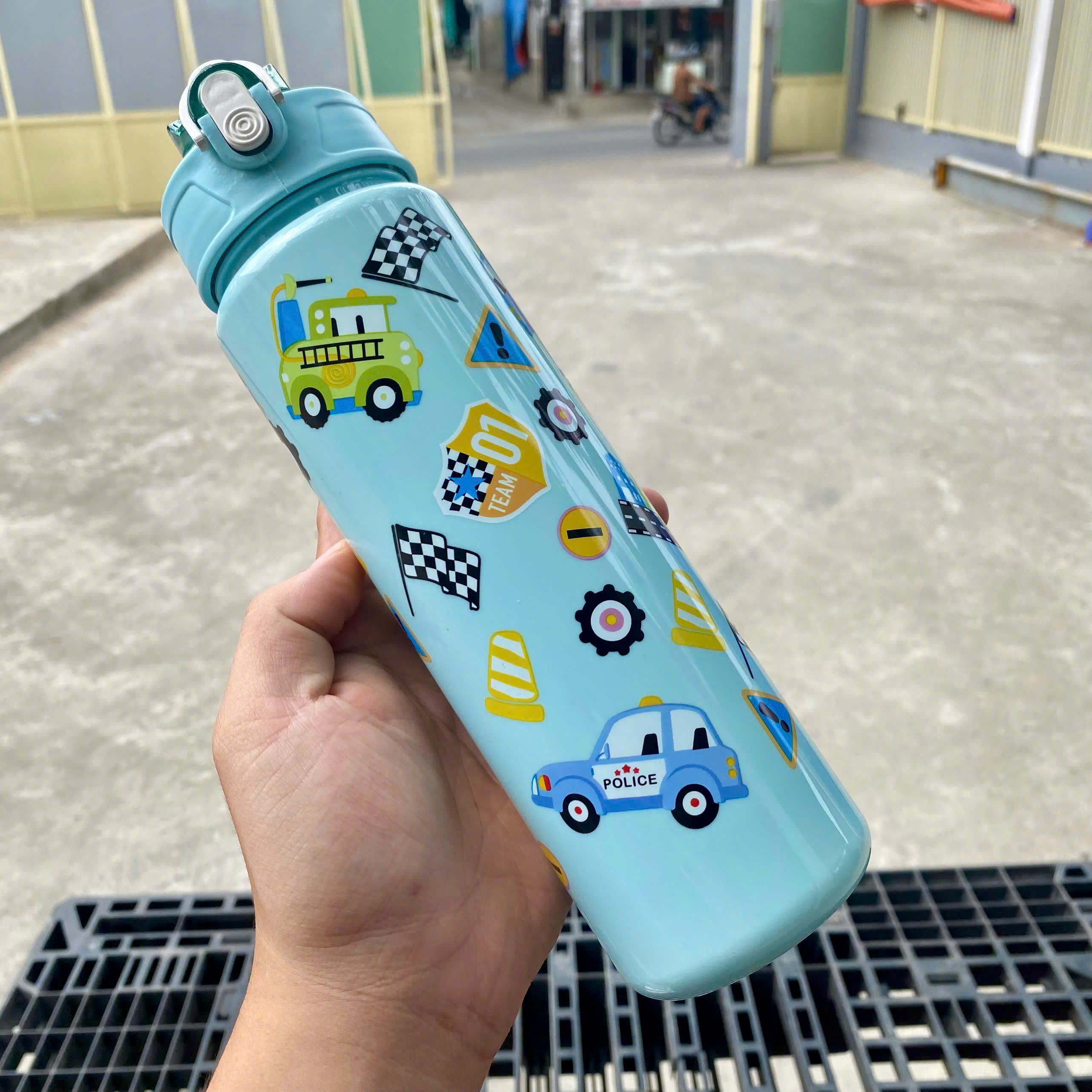 [100] Bình Nước Nhựa Nắp Bấm ĐA HỌA TIẾT 750ml
