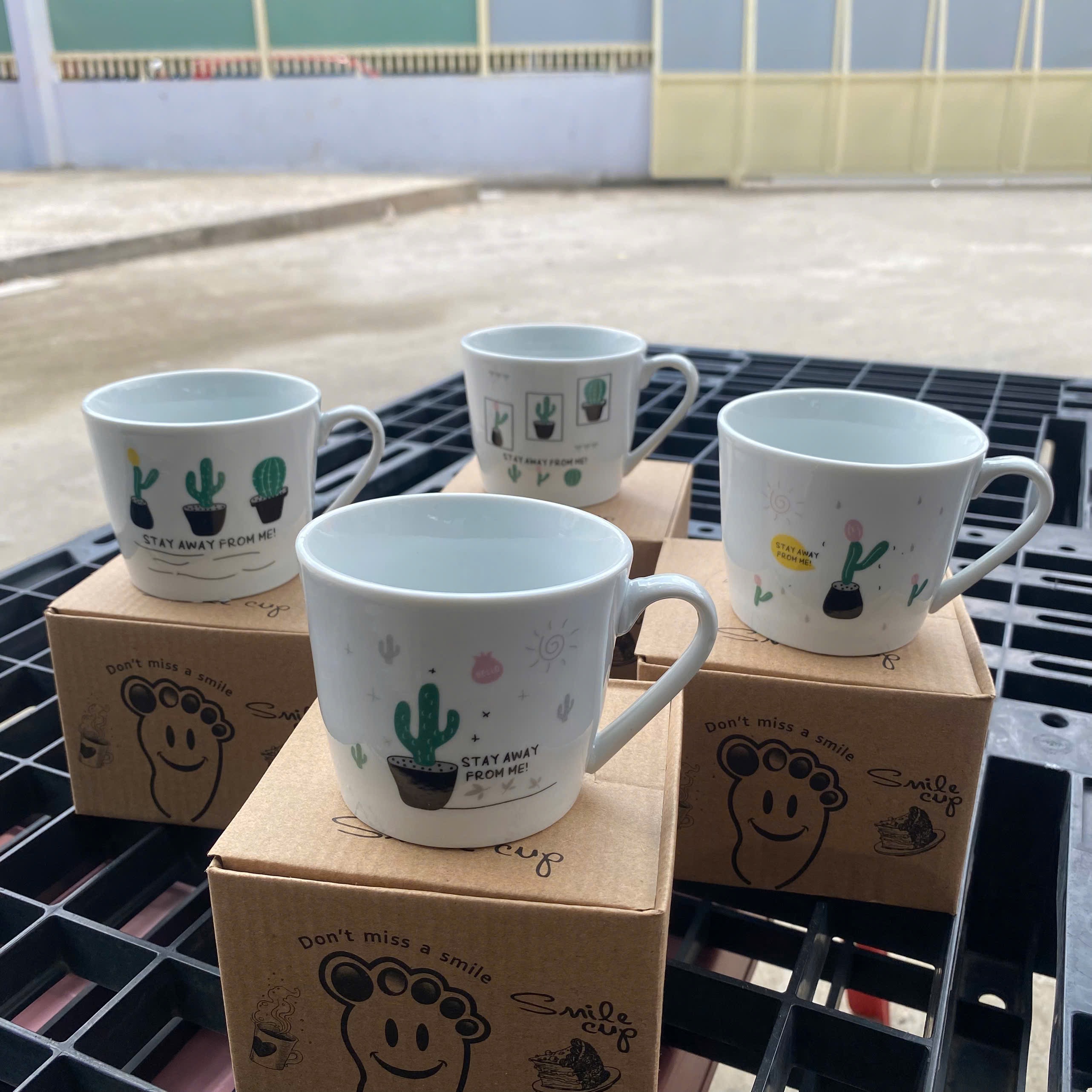 [100] Set Ly Sứ Kèm Muỗng XƯƠNG RỒNG 150ml