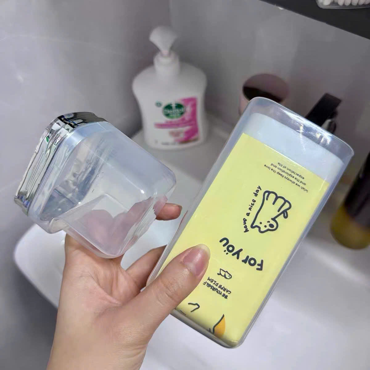 [230] Hộp Đựng Bàn Chải Du Lịch NICE (nhựa dẻo)