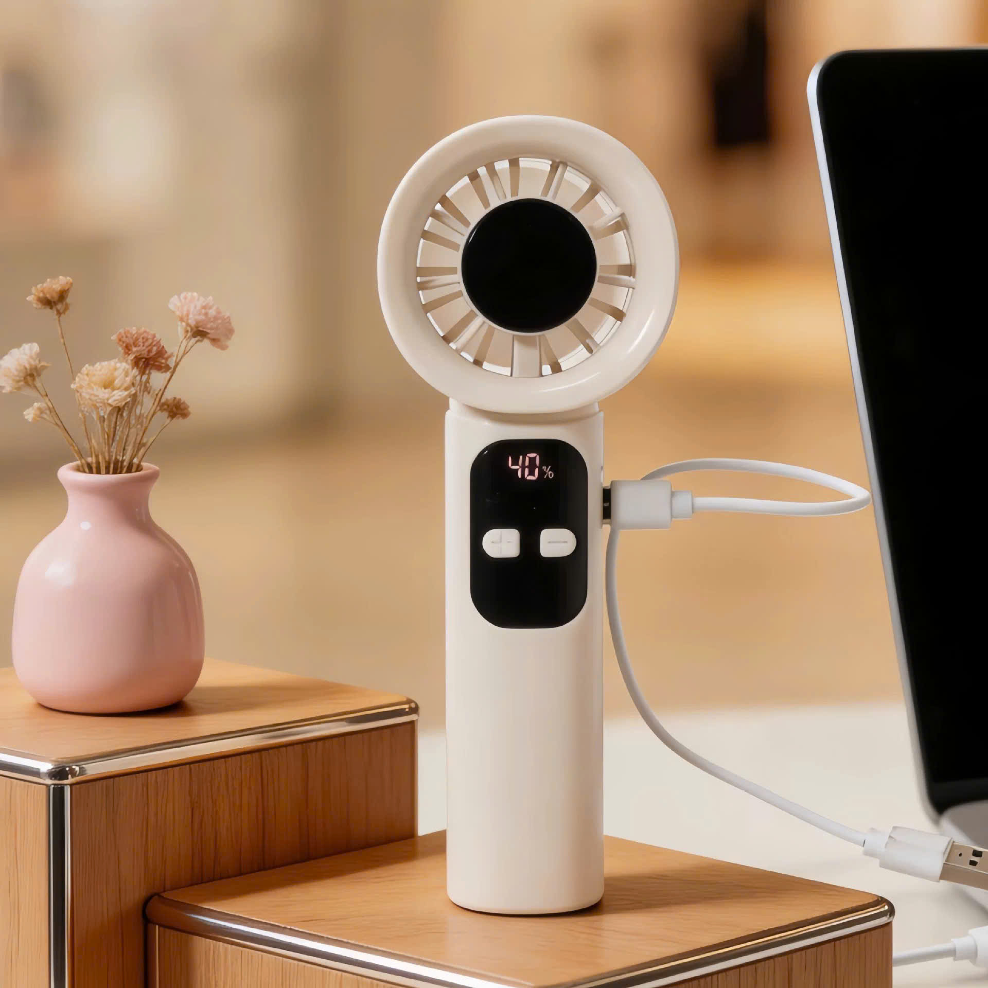 [120] Quạt Mini Cầm Tay Màn Hình Led JL8911