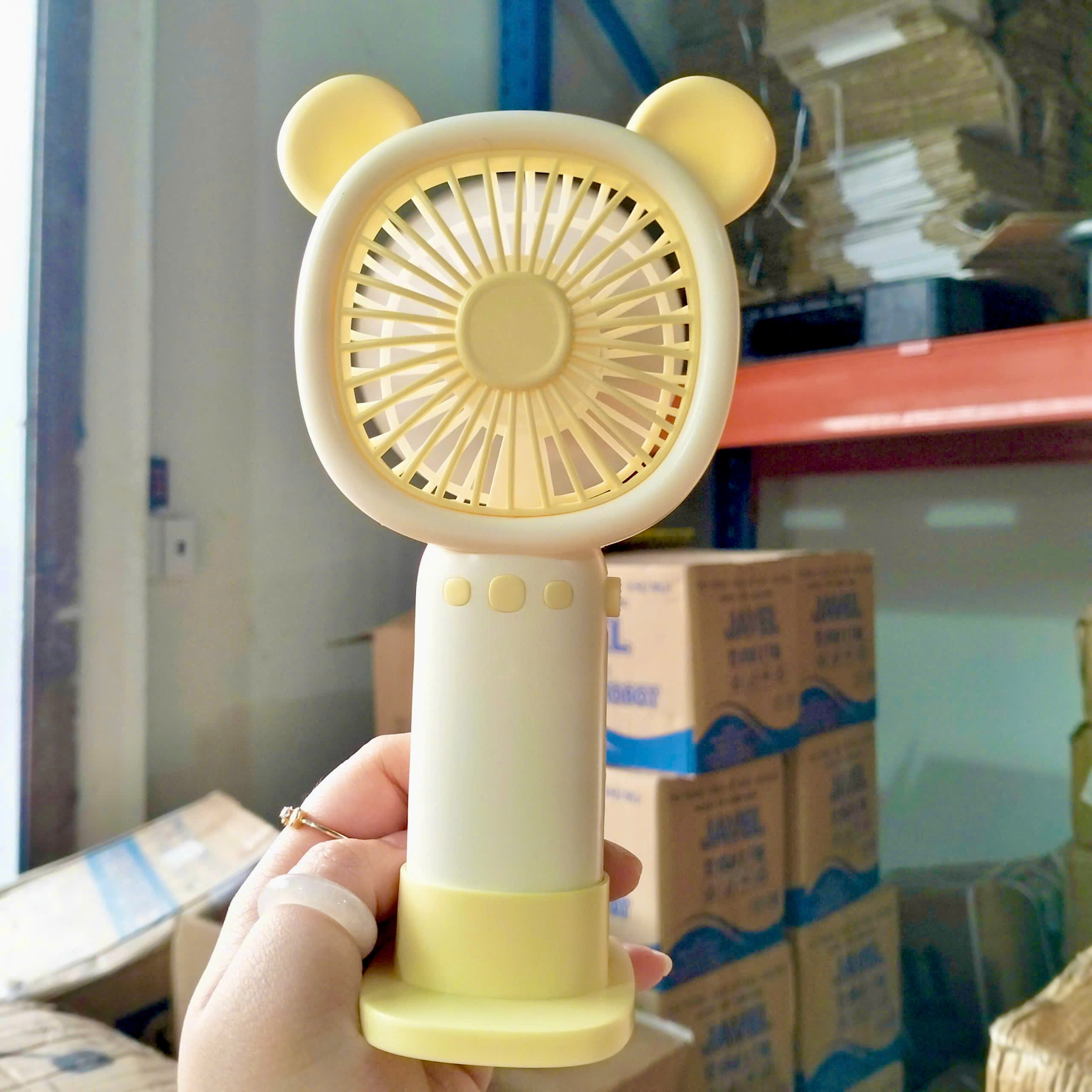 [144] Quạt Cầm Tay Màu Pastel Có 2 Lỗ Tai JL8858B