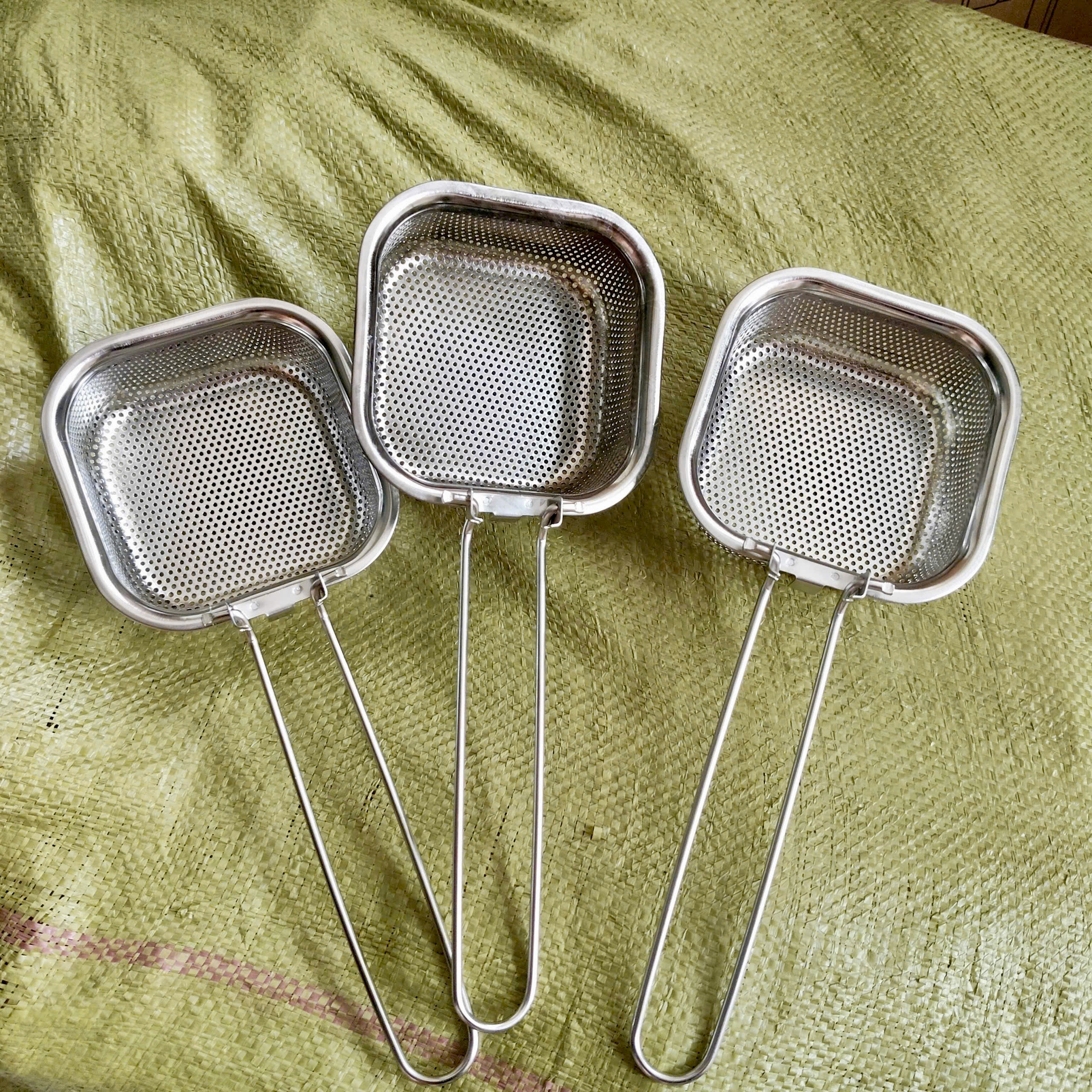 [160] Vá Lưới Inox Lọc Đồ Ăn VUÔNG