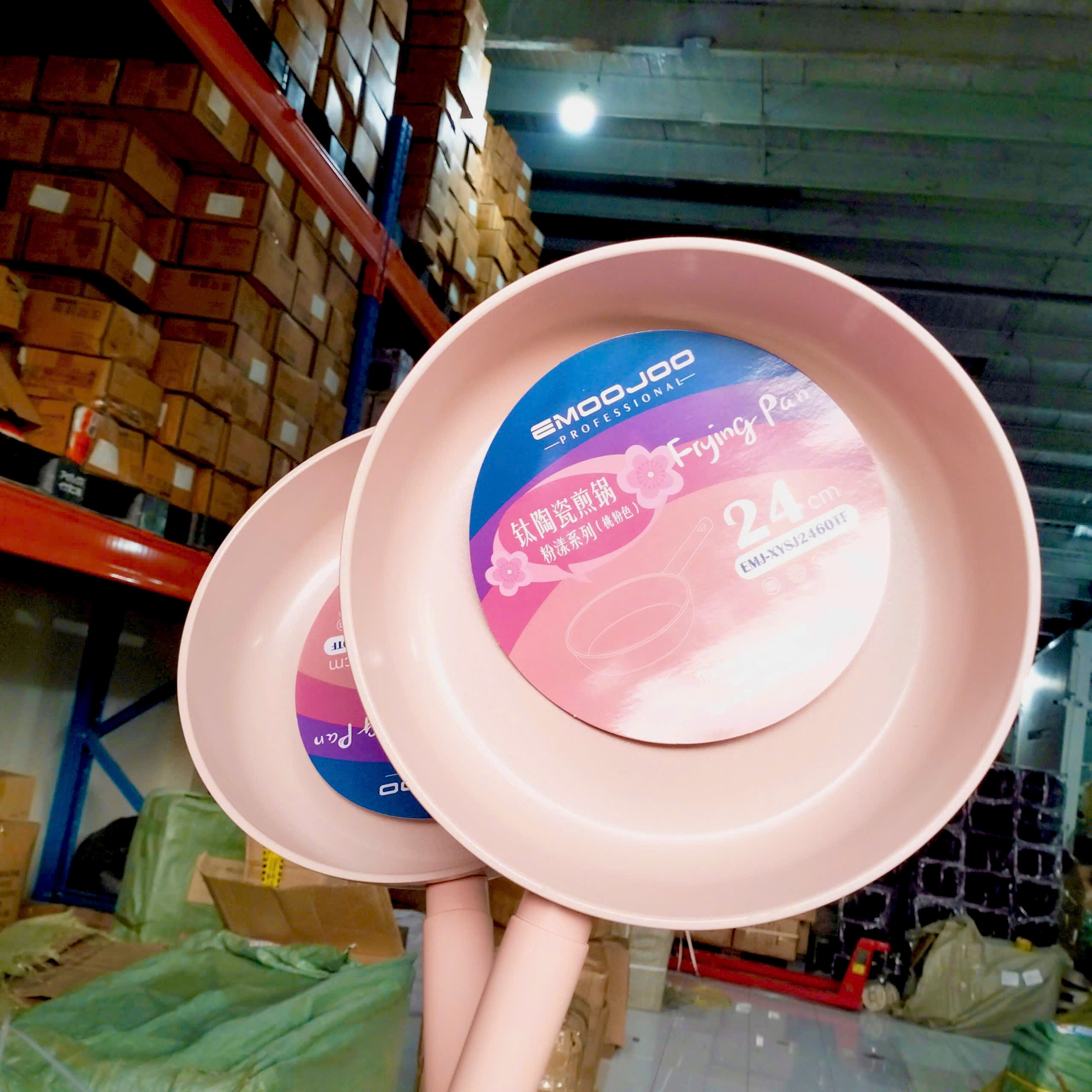 [20] Chảo Cạn Tráng Sứ EMOOJOO Hồng 24cm (V)