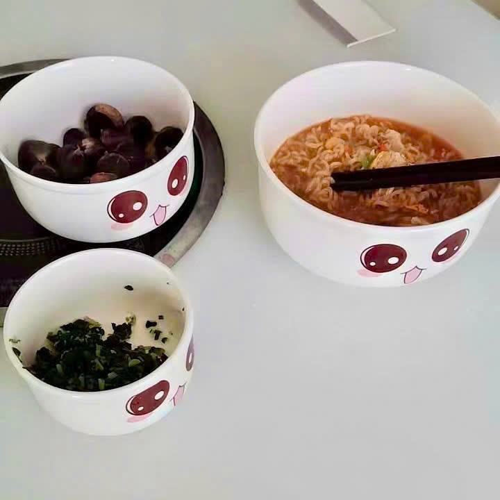 [20] Set 3 Chén Sứ CHIBI