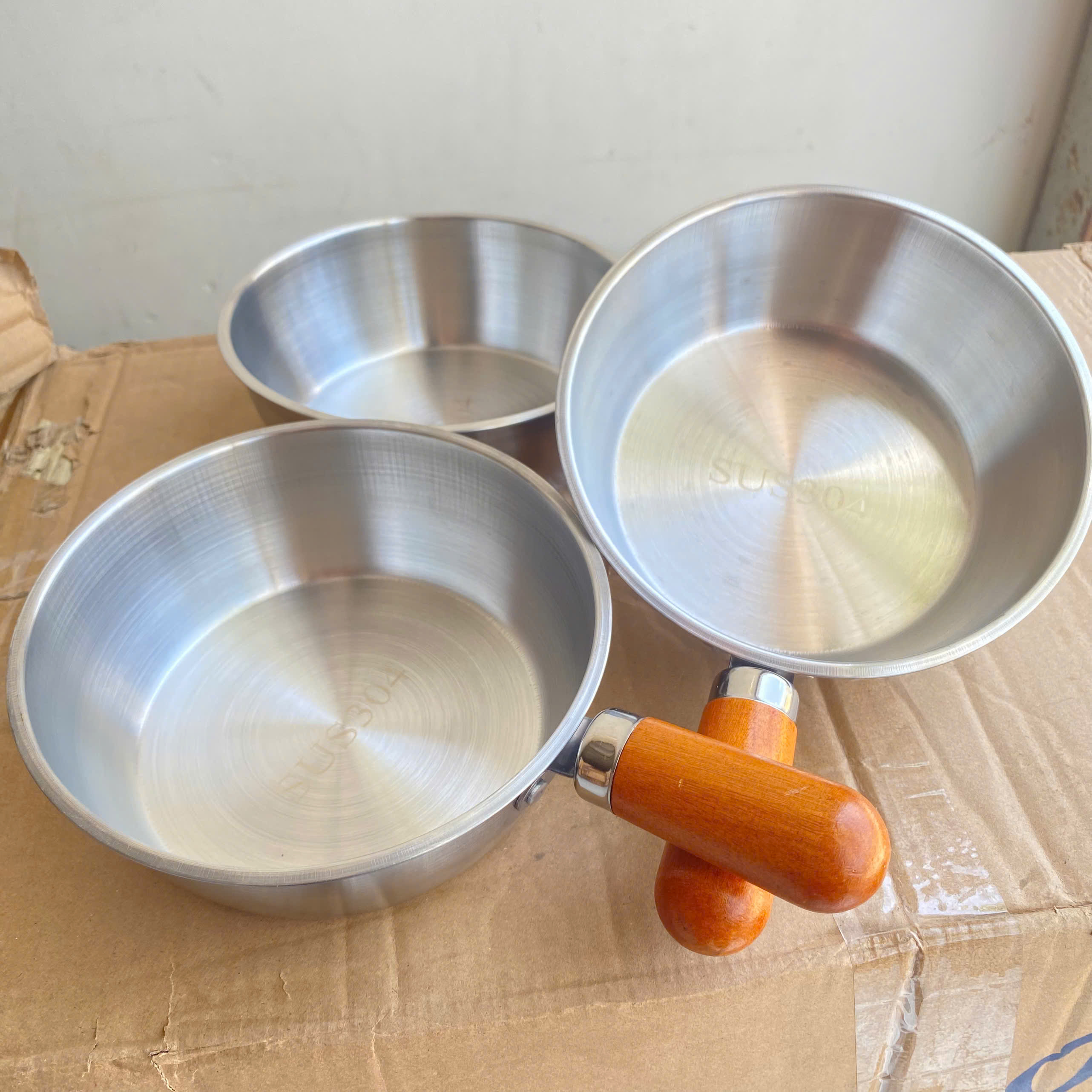 [200] Chảo Inox Mini Cán Gỗ 16cm