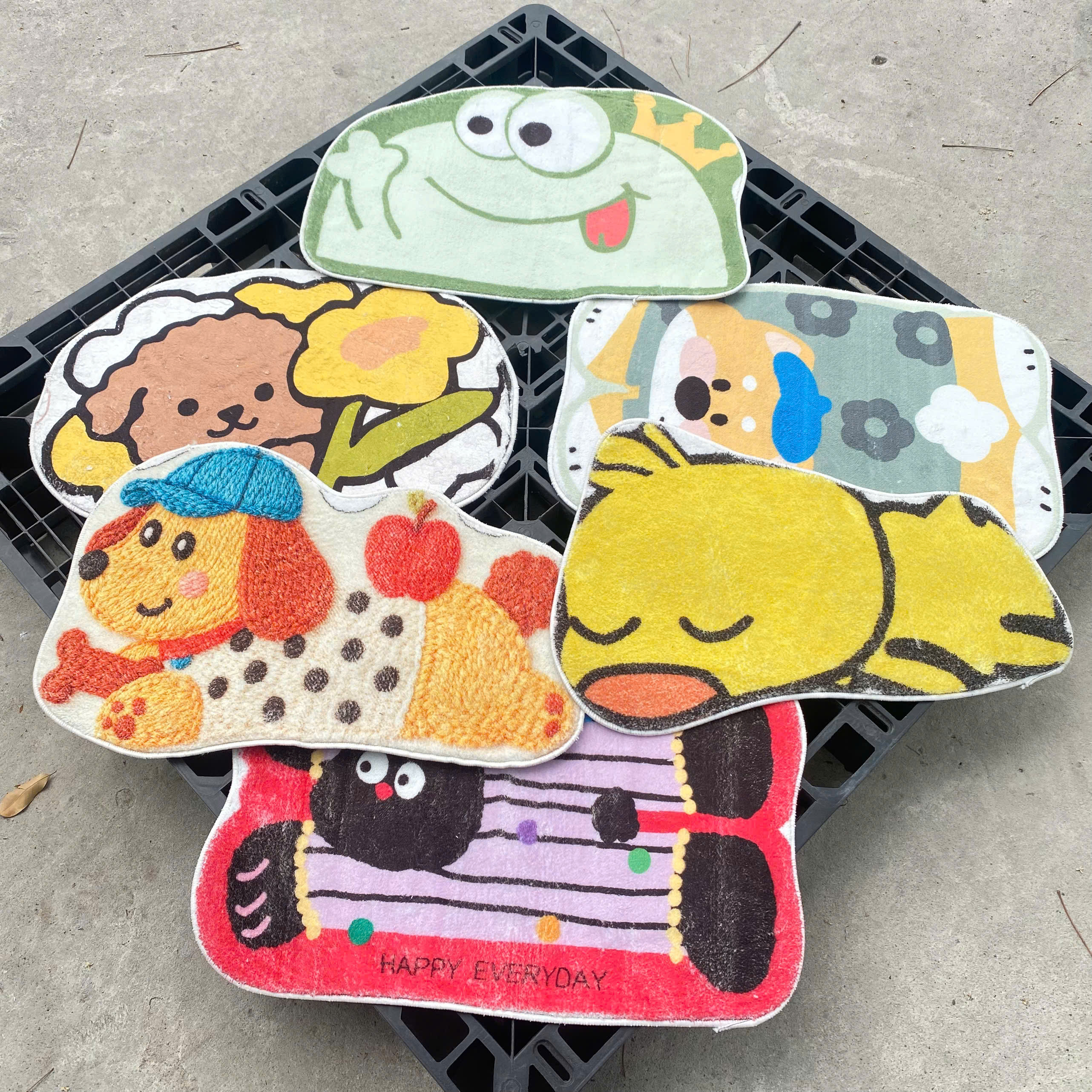 [250] Thảm Chân CỪU Đế Nhựa hình thú mix mẫu