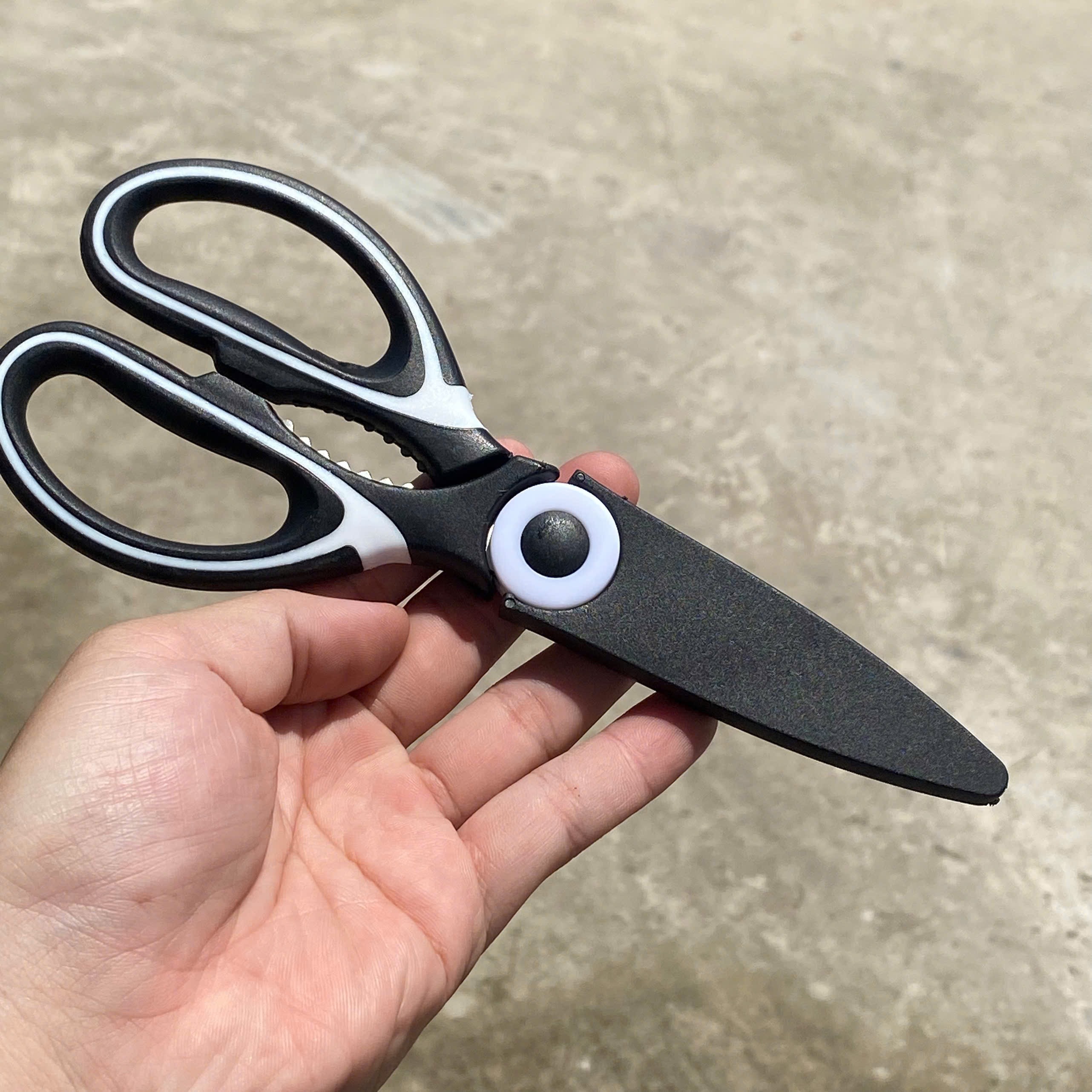 [300] Kéo Đen K1010-1