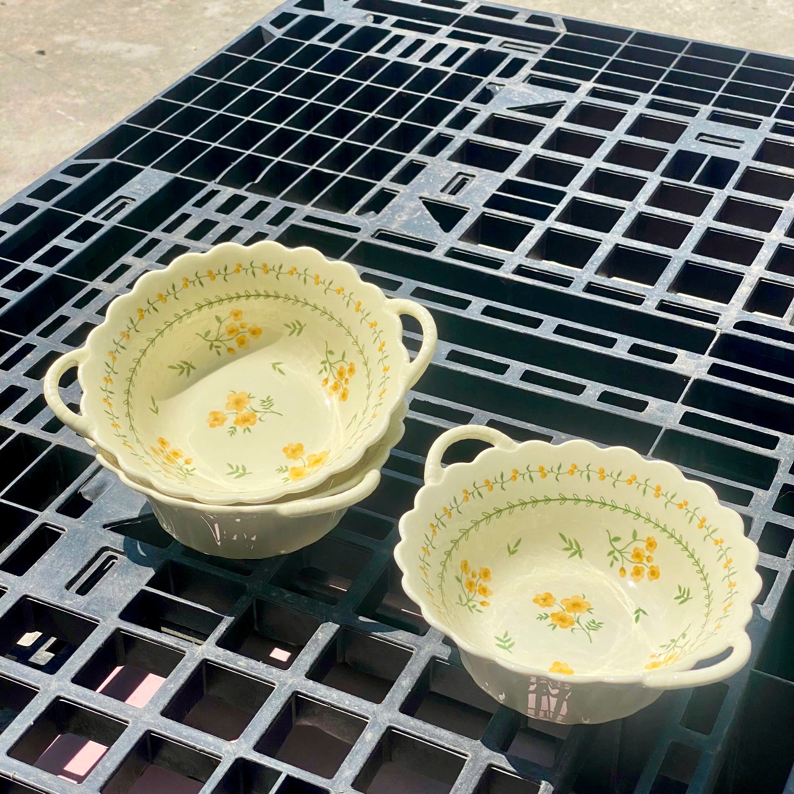 [32] Tô Sứ Loe 7.5inch HOA CÚC