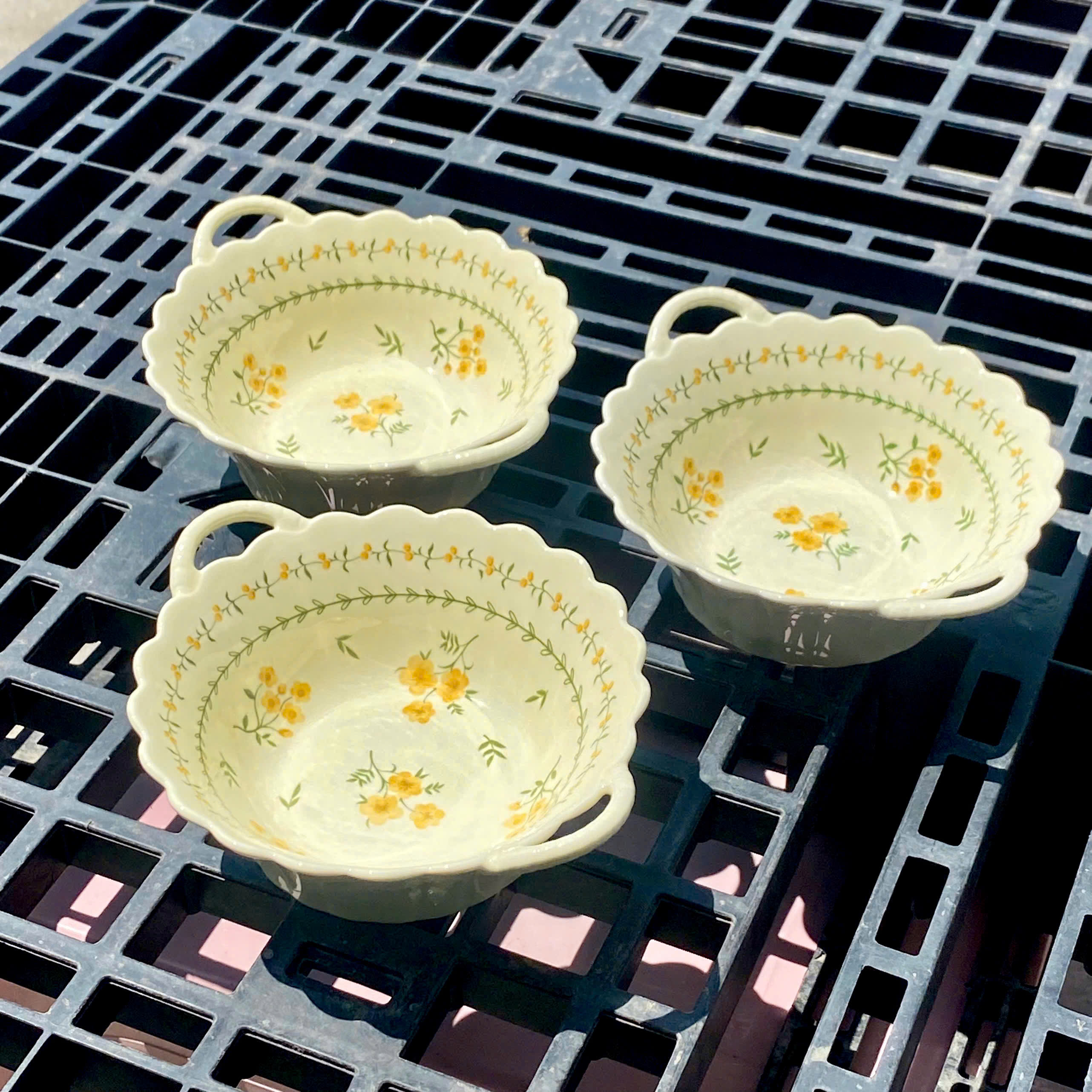 [32] Tô Sứ Loe 7.5inch HOA CÚC