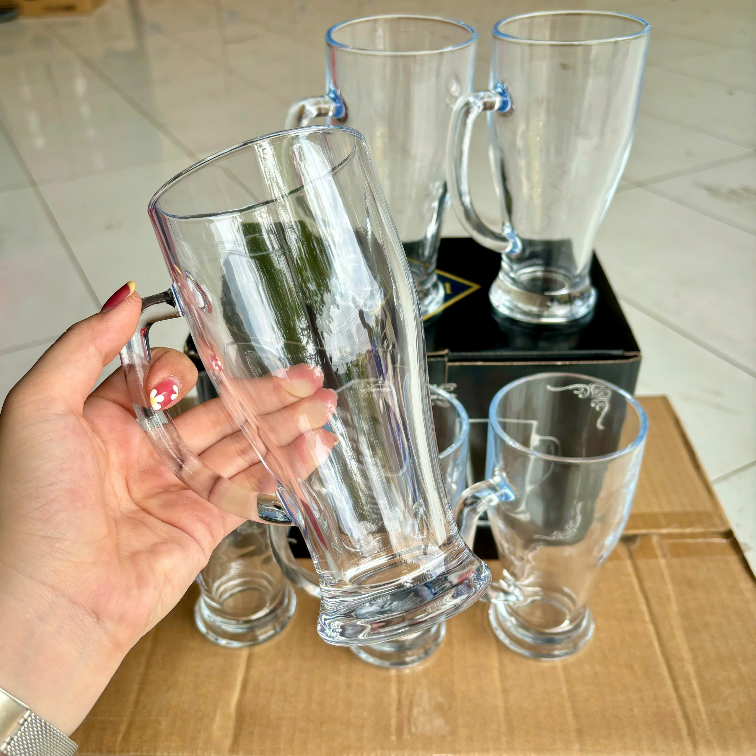 [4] Set 6 Ly Thủy Tinh Uống Bia Có Quai 370ml Lauriel ZB102-2 (V)