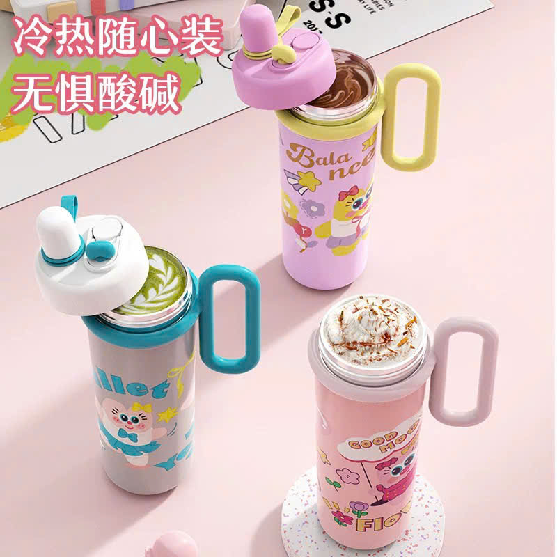 [40] Bình Giữ Nhiệt Hoạt Hình Bọt Biển QUAI CẦM Ngang 700ml