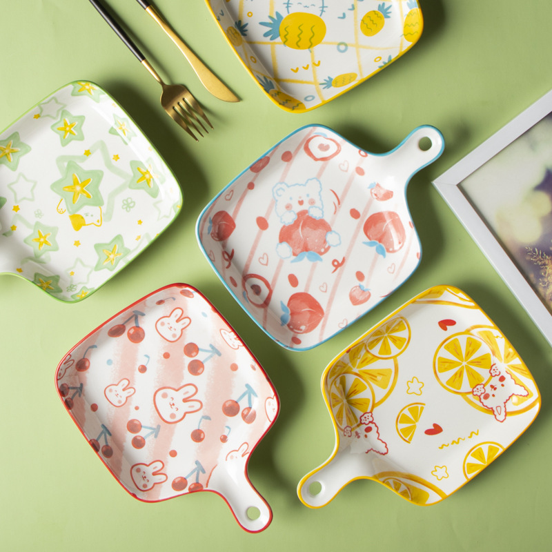 [48] Dĩa Sứ 9inch VUÔNG Có Quai Cầm HOẠT HÌNH (ngẫu nhiên)