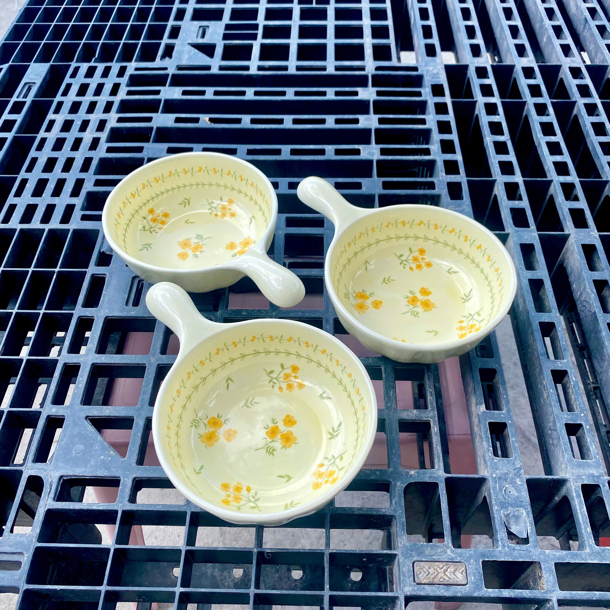 [48] Thố Sứ 6inch Có Tay Cầm HOA CÚC