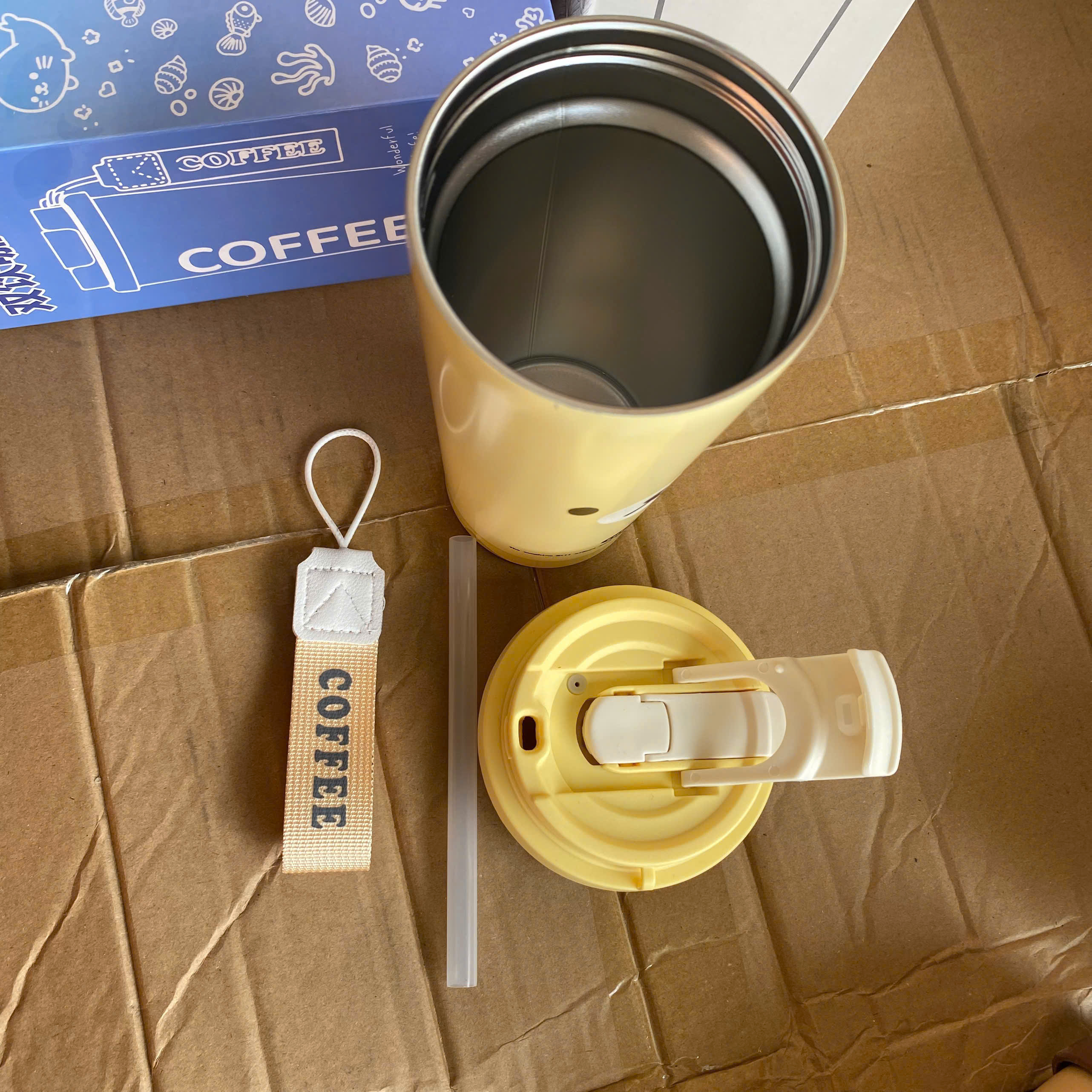 [50] Bình Giữ Nhiệt COFFEE GẤU Có Dây Xách 520ml