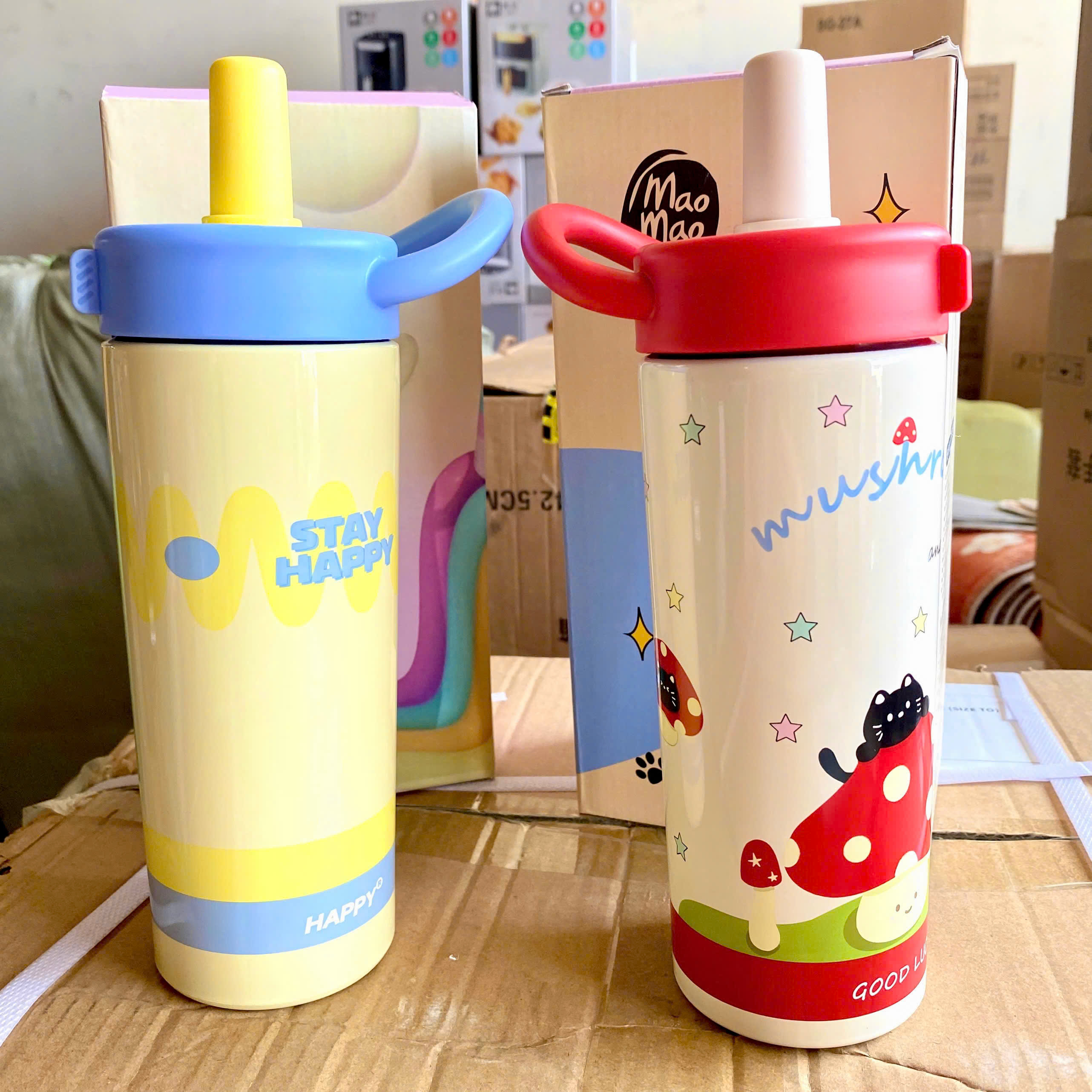 [50] Bình Giữ Nhiệt Nắp Quai Xách BLACK CAT 600ml