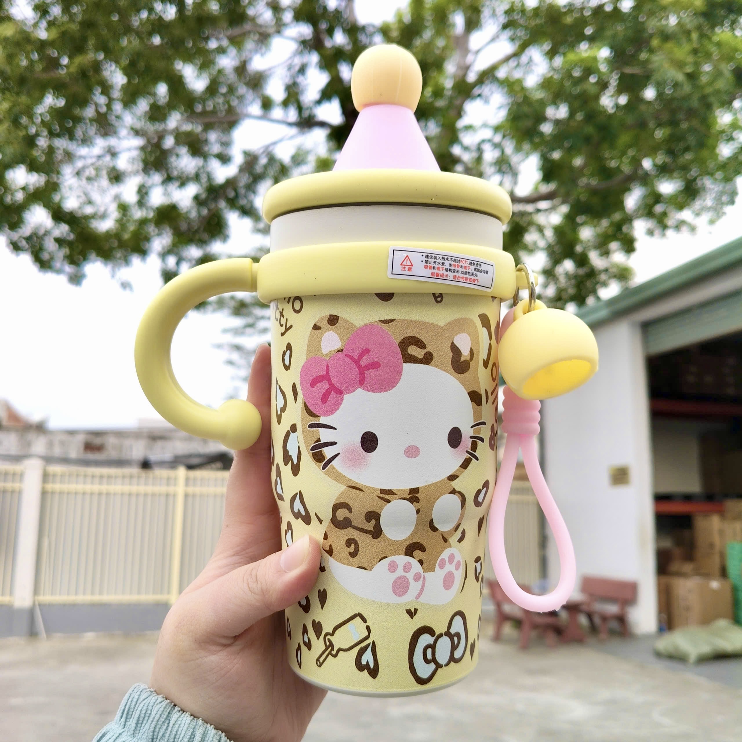 [50] Ly Giữ Nhiệt Tay Cầm HELLO KITTY 650ml
