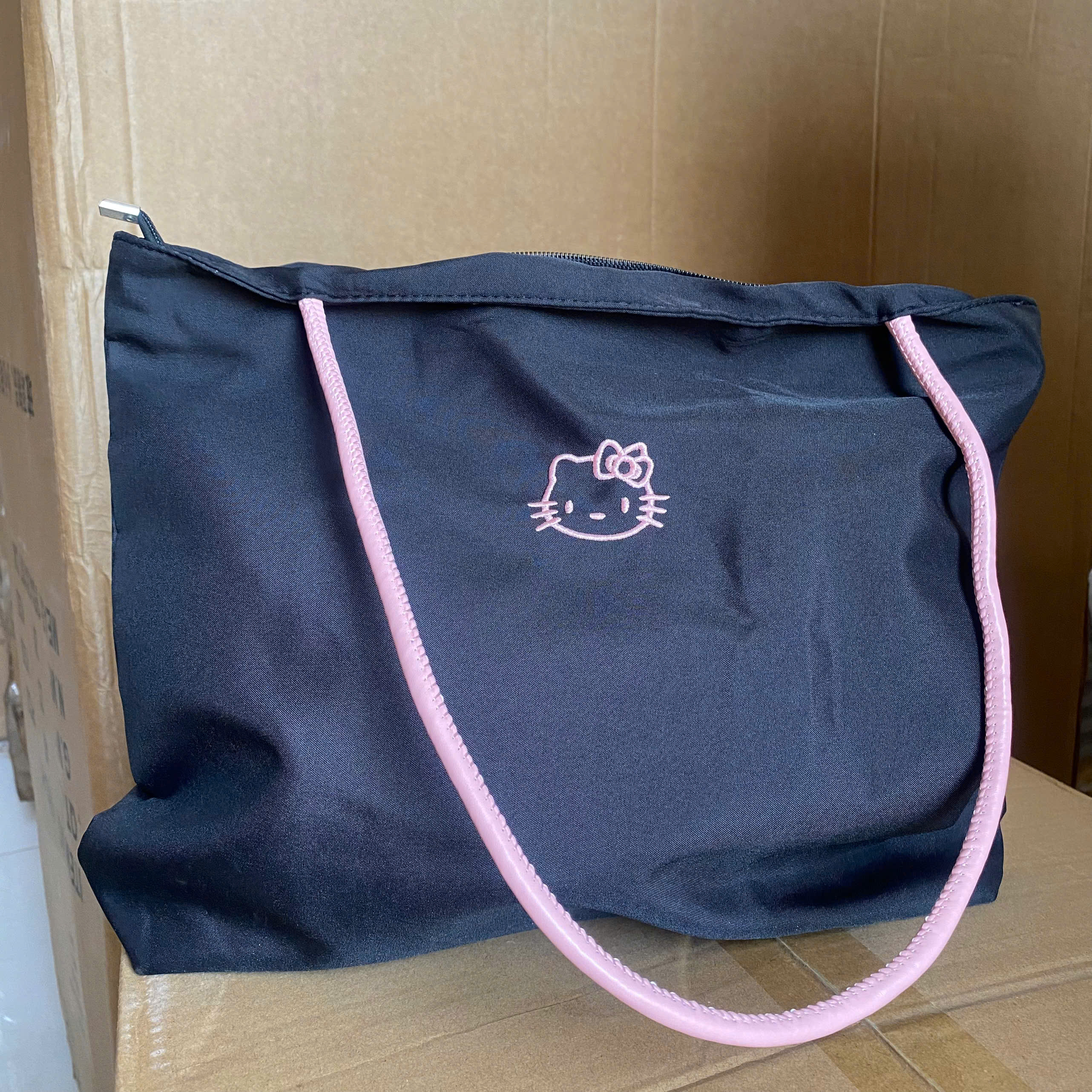 [50] Túi Xách HELLO KITTY Quai Hồng