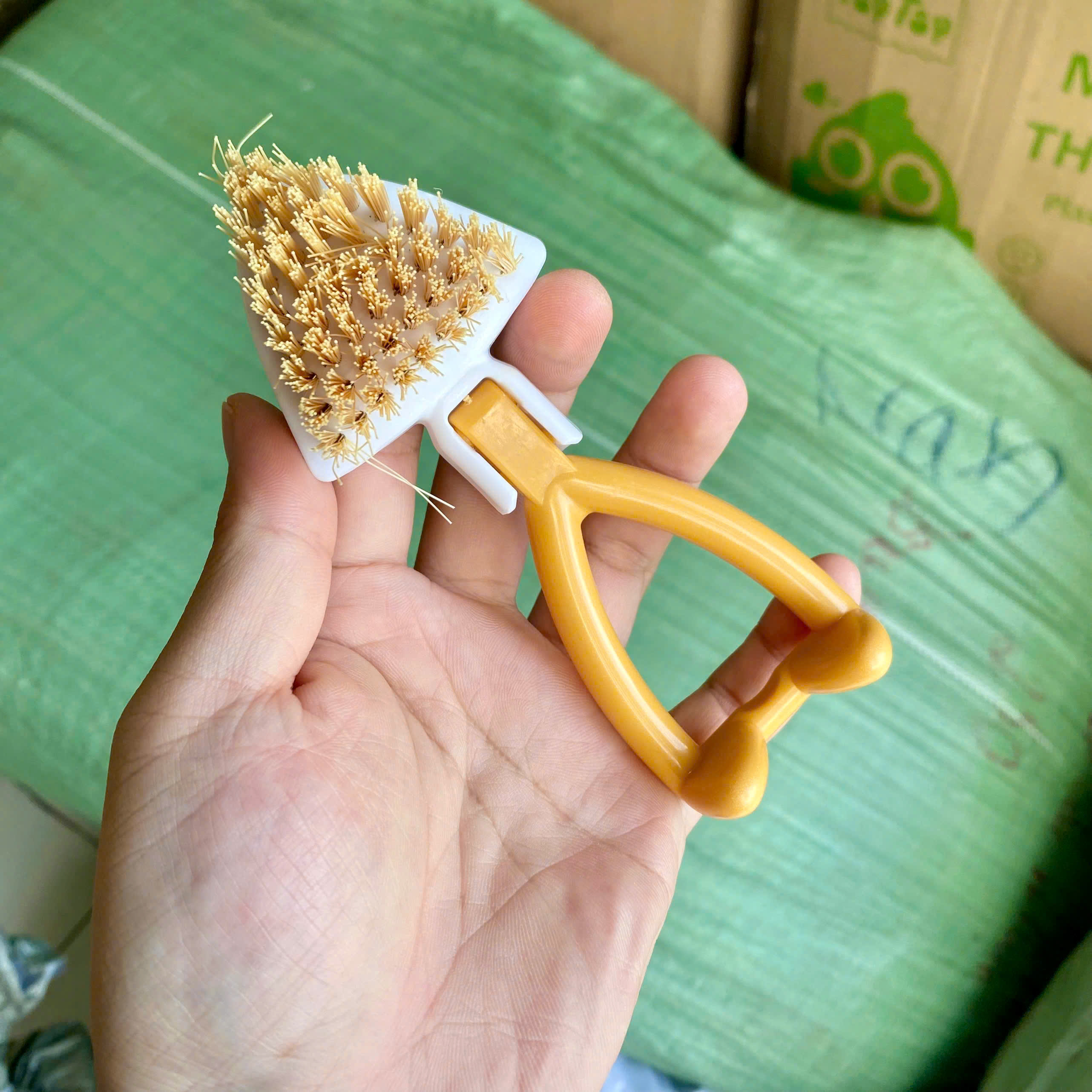 [500] Bàn Chải Tam Giác Đa Năng