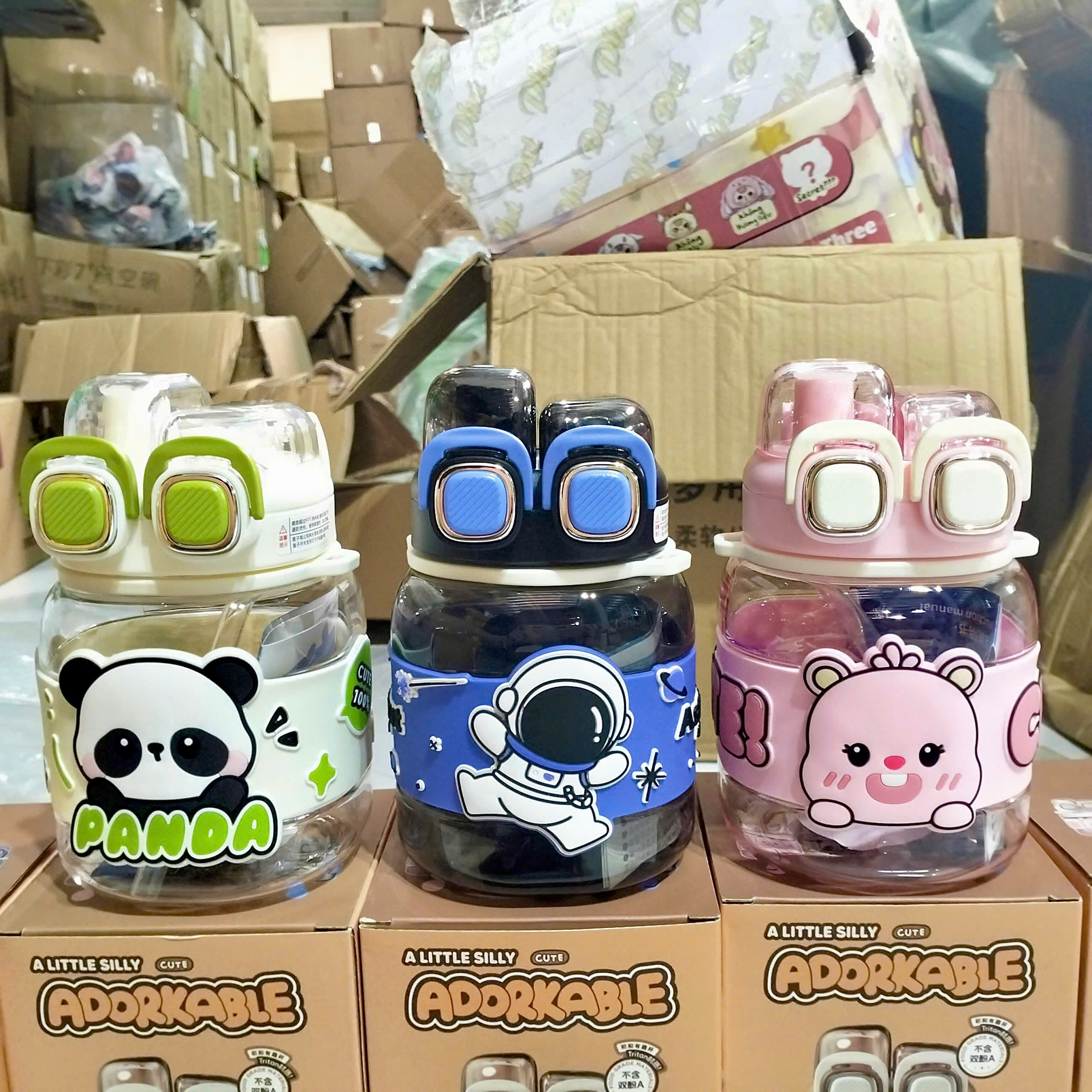 [48] Bình Nhựa DÀY LÙN Trong Suốt 2 Nắp Bấm HOẠT HÌNH 760ml 2515
