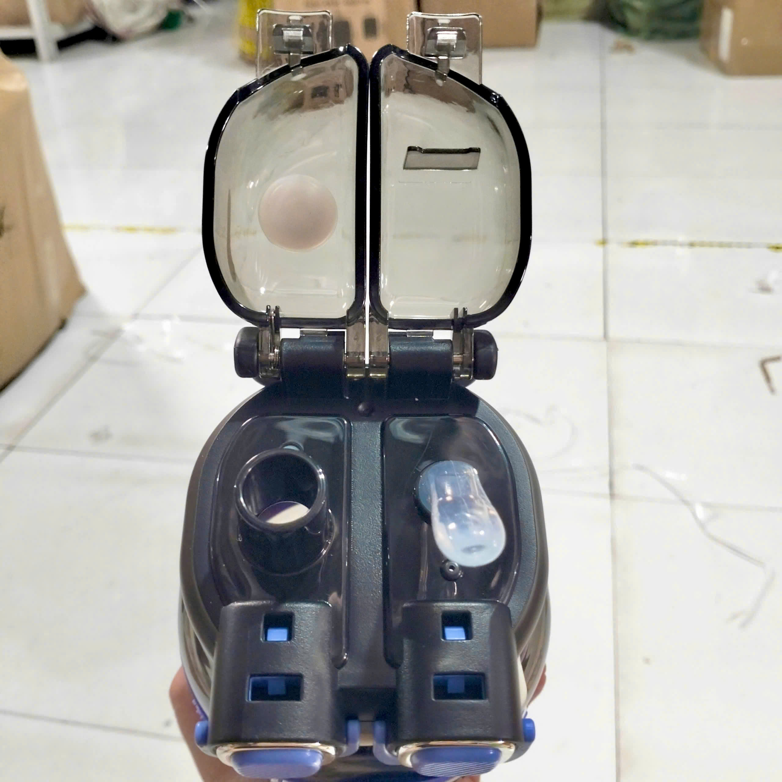 [48] Bình Nhựa DÀY LÙN Trong Suốt 2 Nắp Bấm HOẠT HÌNH 760ml 2515