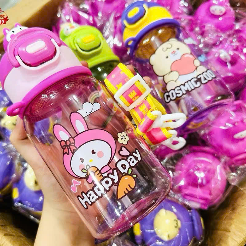 [60] Bình Nước Nhựa Nắp Thú 570ML No8818