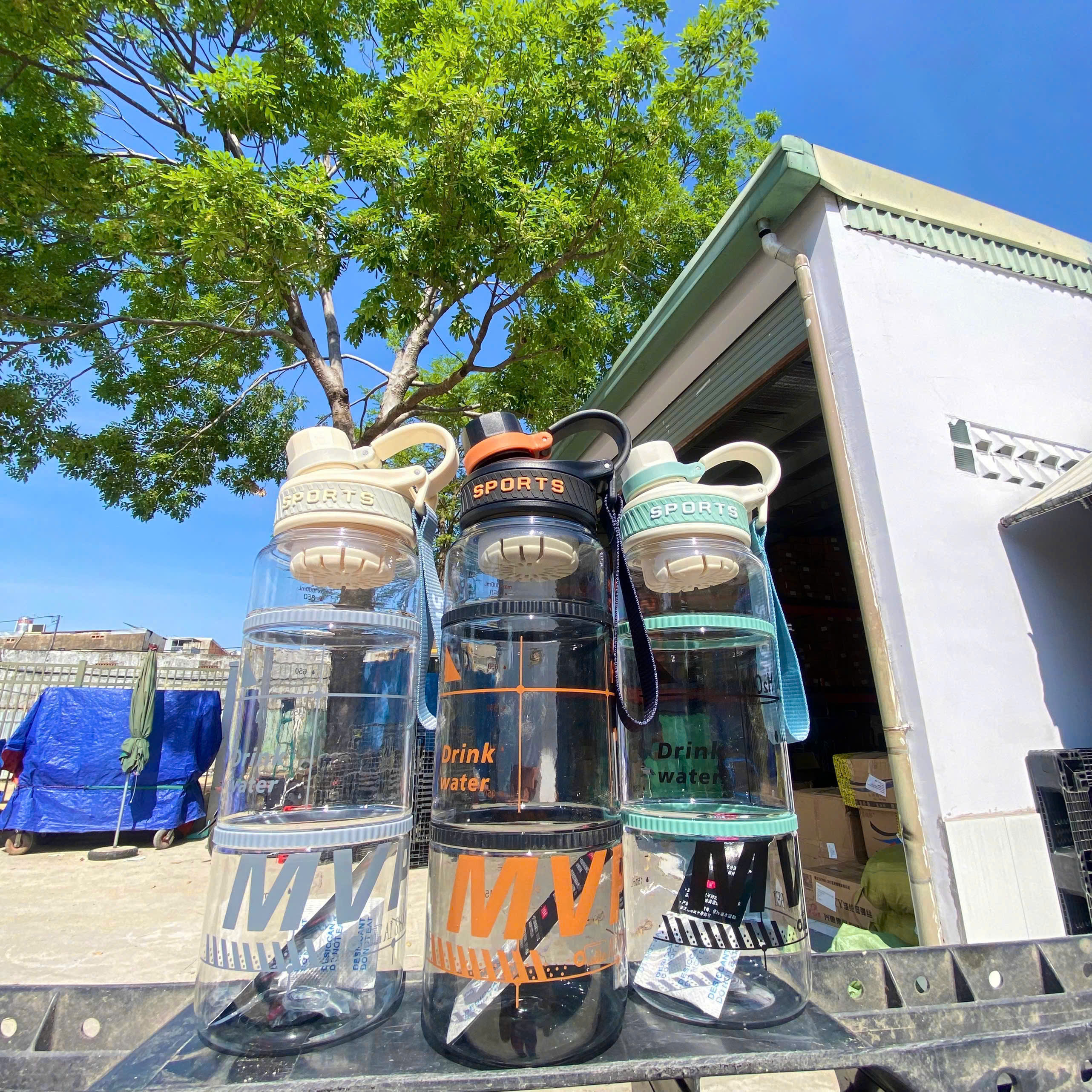 [60] Bình Nước Nhựa SPORT Nắp Vặn 1000ml 9596