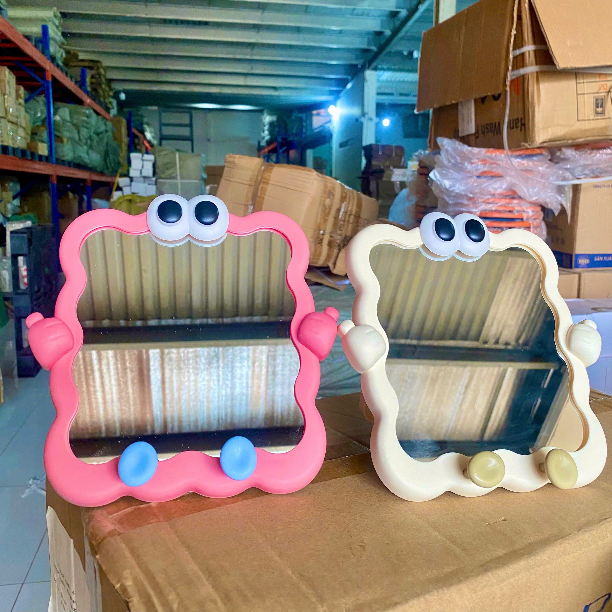 [60] Gương Để Bàn Có Kê Điện Thoại Viền ĐÔI MẮT