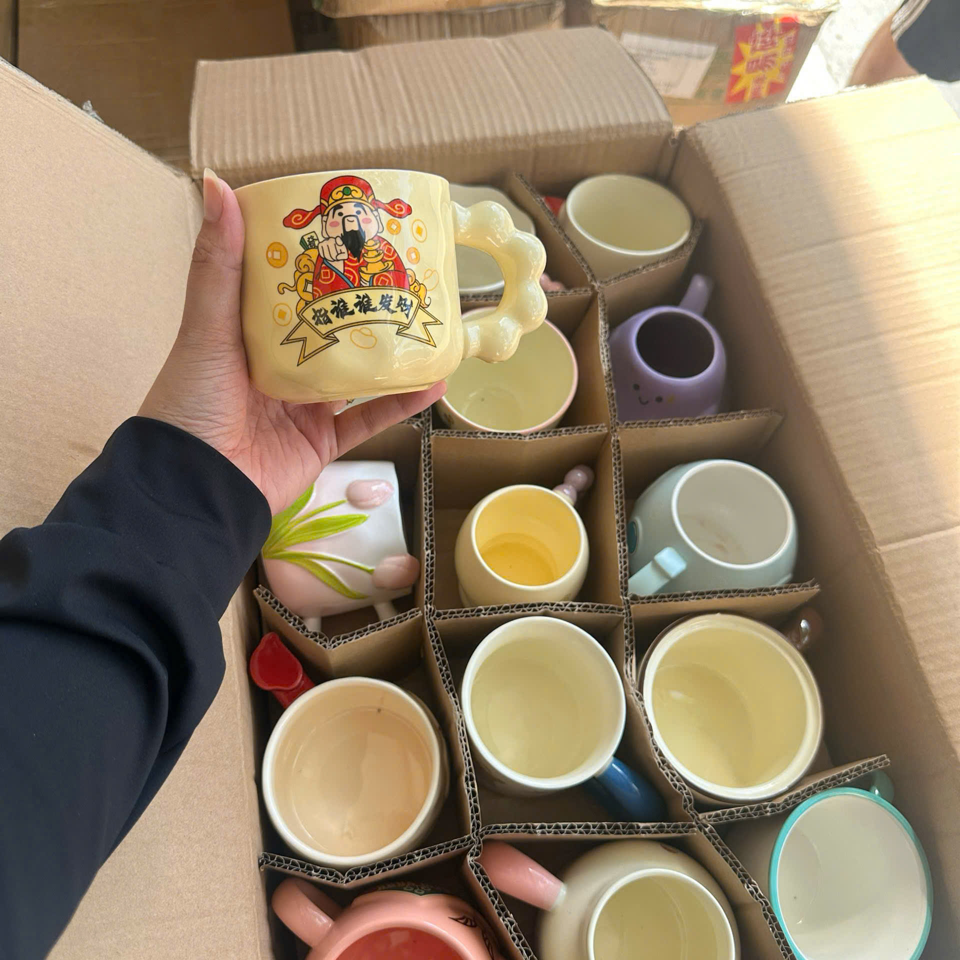 [60] Ly Sứ 400ml PLUS - Mẫu Ngẫu Nhiên (V+)