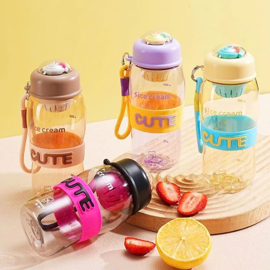 [80] Bình Nước Nhựa CUTE Có Dây Xách Cho Bé 500ml