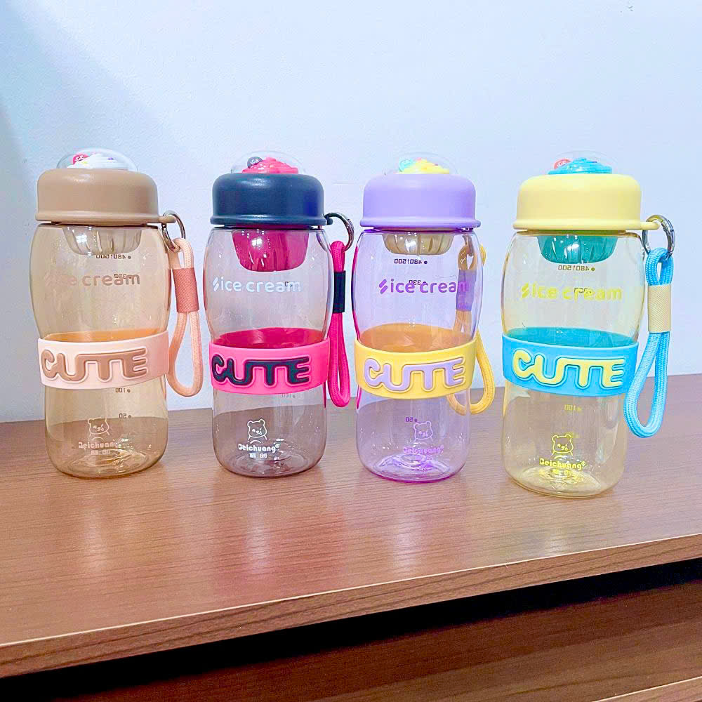 [80] Bình Nước Nhựa CUTE Có Dây Xách Cho Bé 500ml
