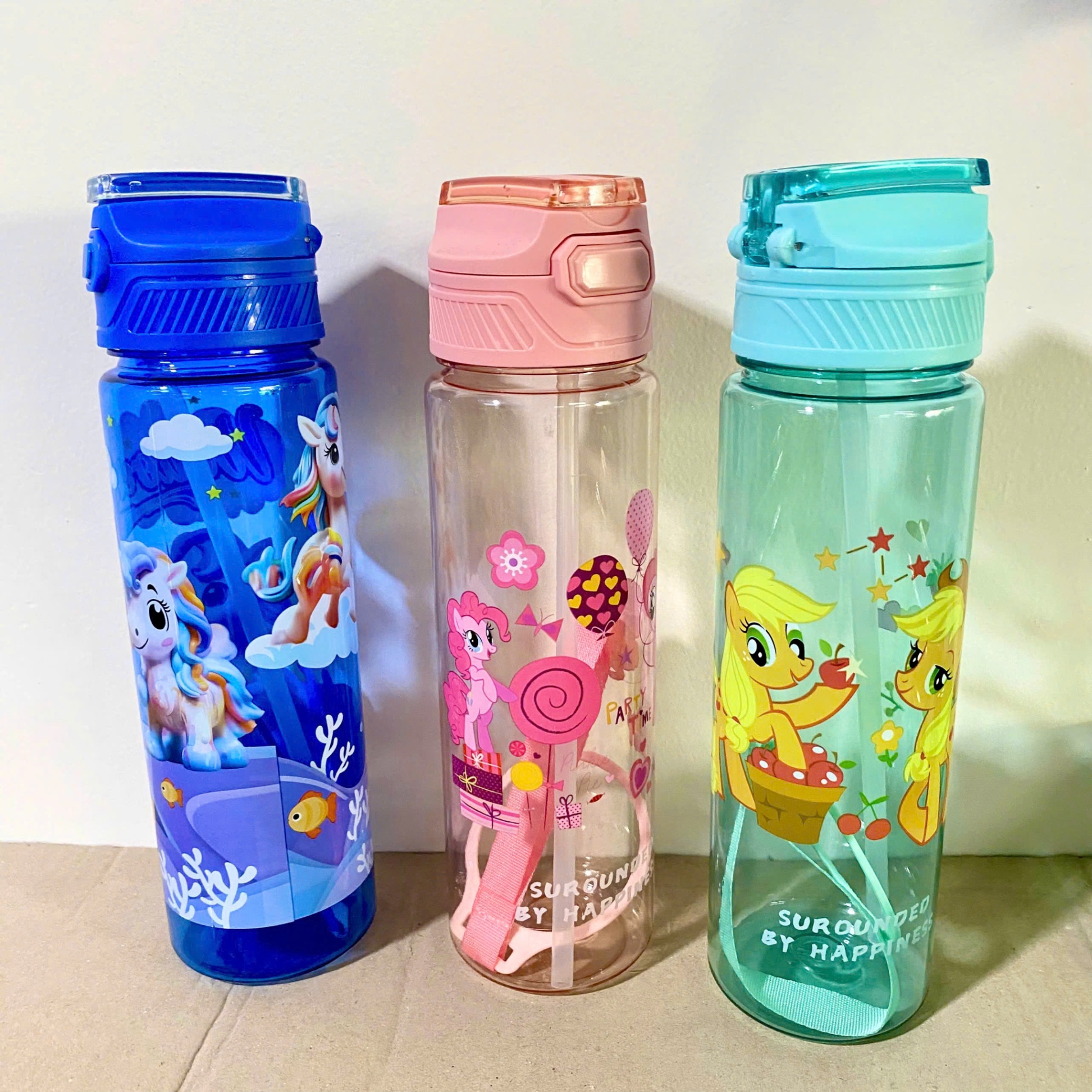 [100] Bình Nước Nhựa Trong Capybara - Hoạt Hình 750ml (N033/N036)