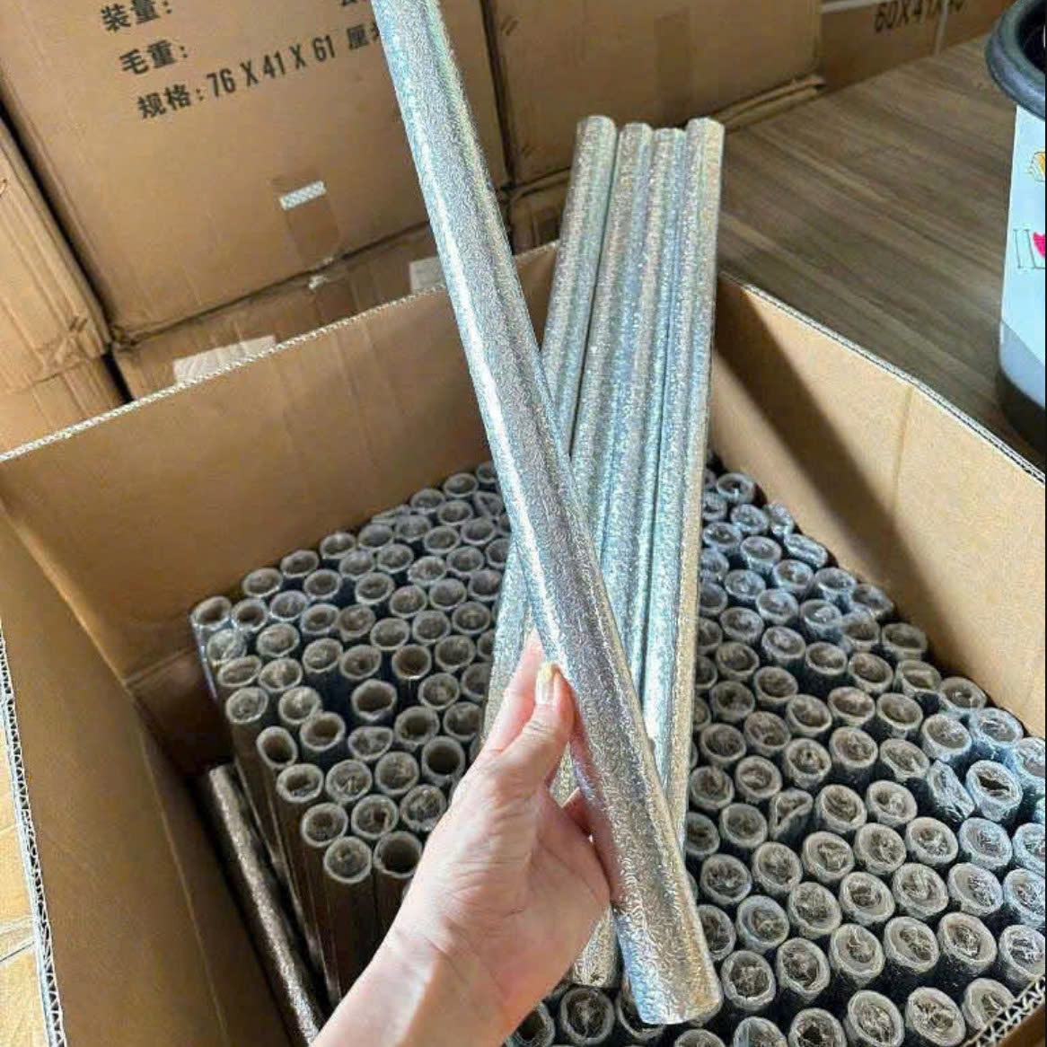 [200] Cuộn Giấy Bạc Dán Bếp Chống Dầu Mỡ