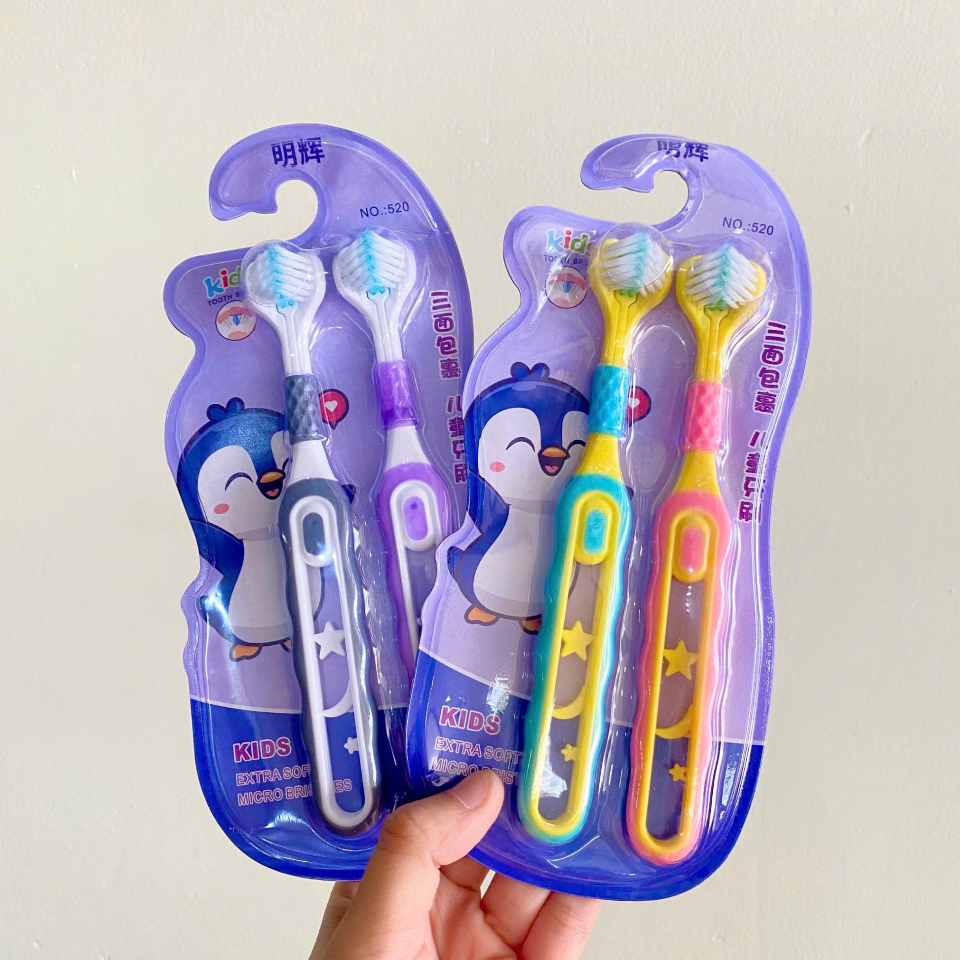 [300] Set 2 Bàn Chải Đôi Chim Cánh Cụt Cho Bé