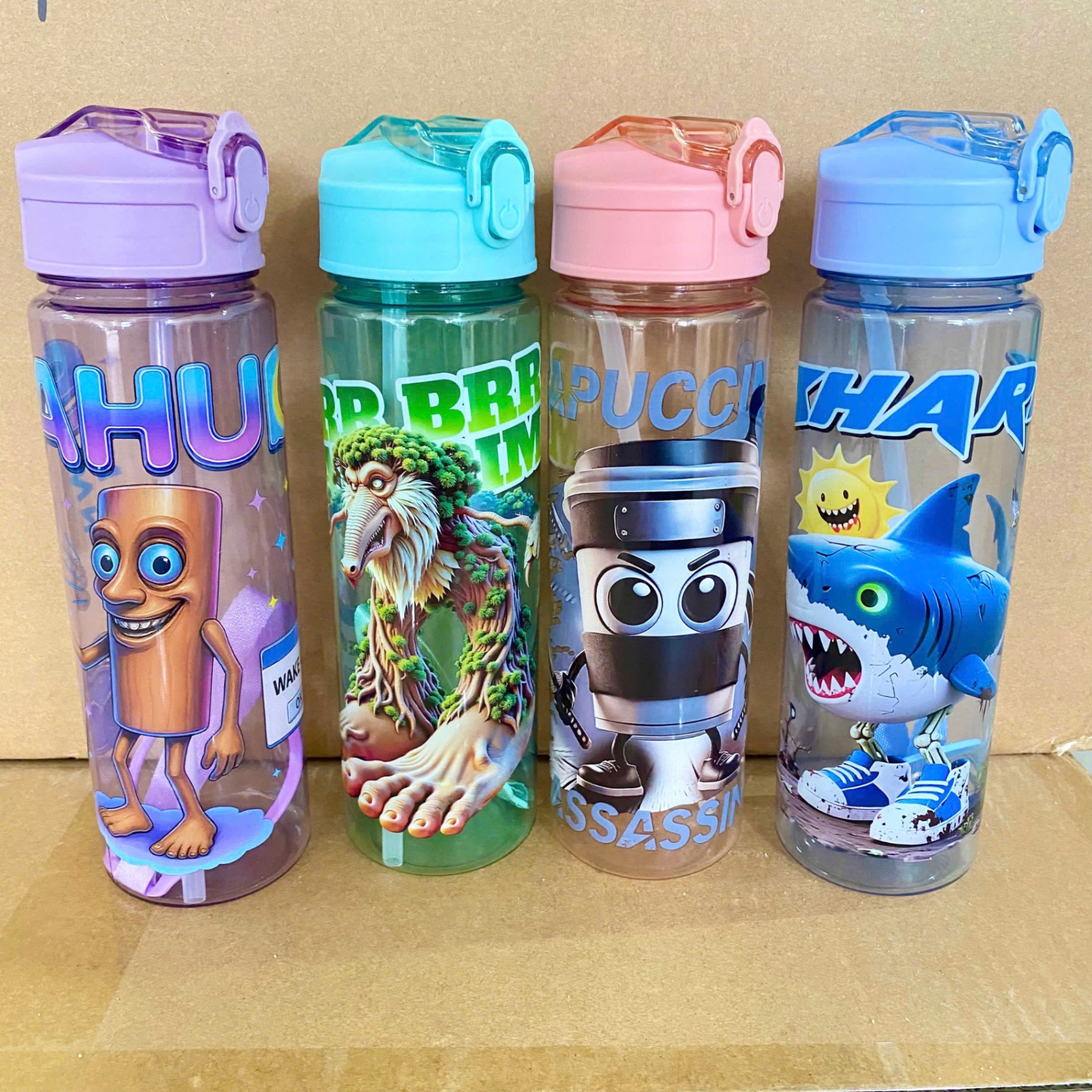 [100] Bình Nước Nhựa Capybara Có Nắp Bật 750ml 036