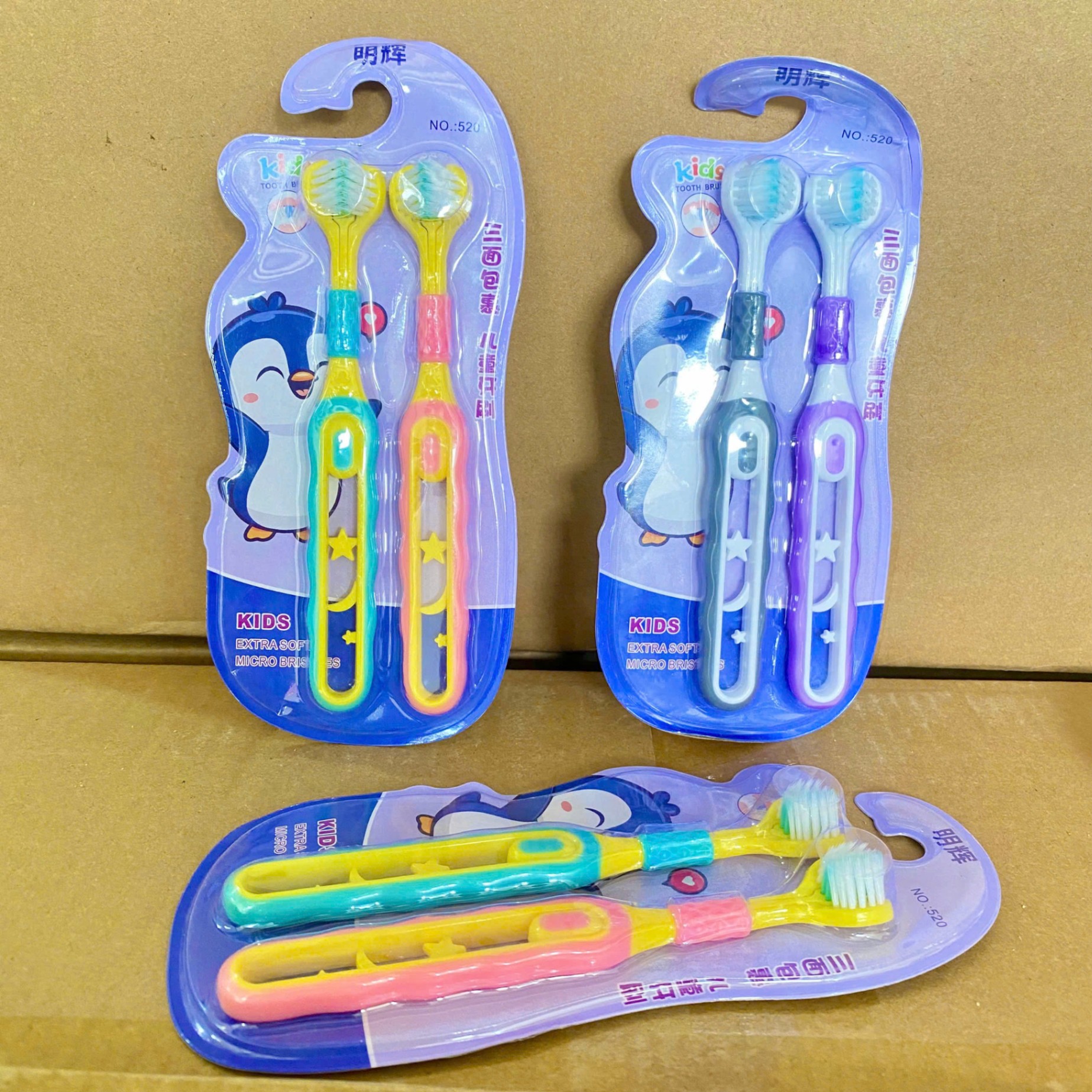 [300] Set 2 Bàn Chải Đôi Chim Cánh Cụt Cho Bé