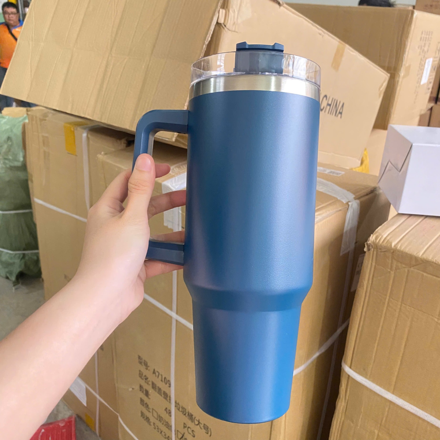 [25] Bình Giữ Nhiệt Có Quai Ngang 1200ml - CTT061