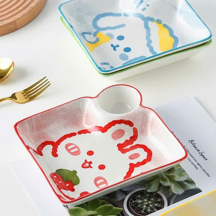 [48] Dĩa Sứ 7.5inch Kèm Chén Chấm HOẠT HÌNH (ngẫu nhiên)