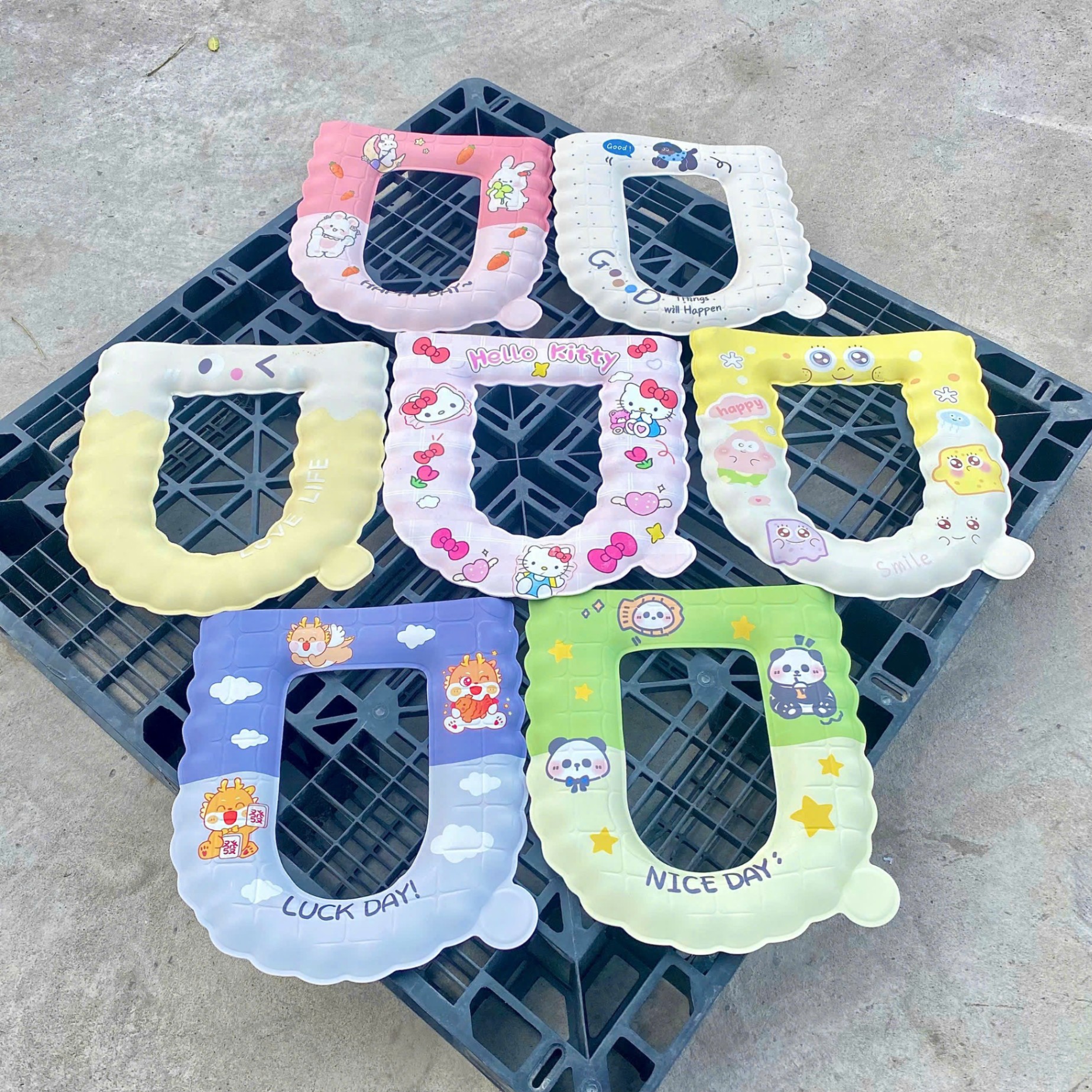 [200] Miếng Đệm Lót Bồn Cầu KẺ VUÔNG