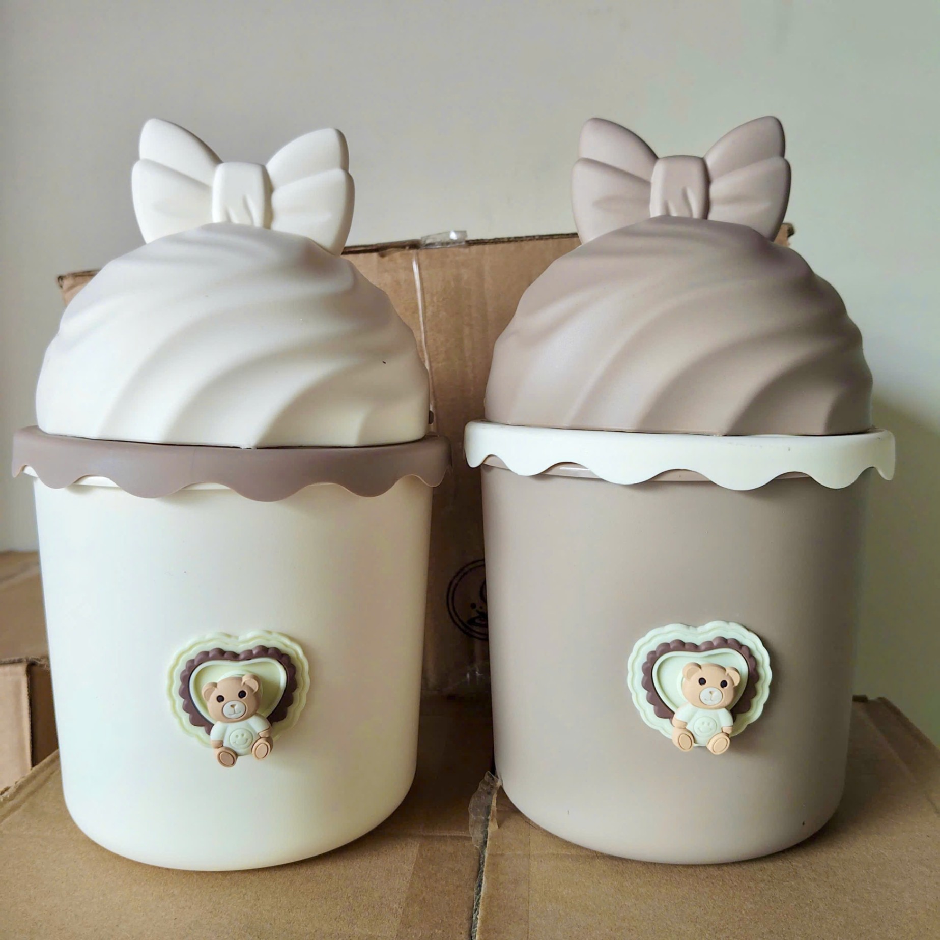 [48] Thùng Rác Để Bàn Nắp HÌNH NƠ