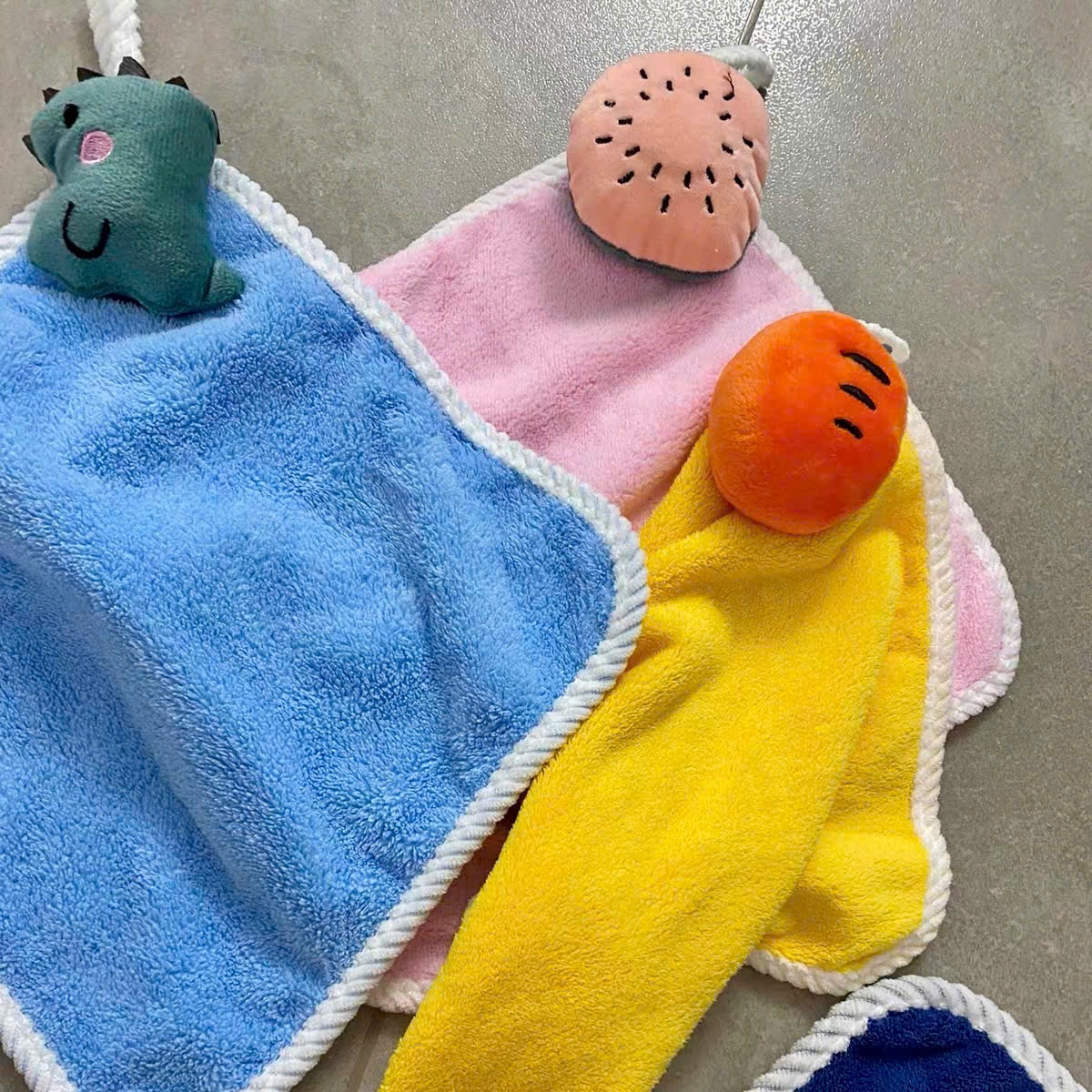 [500] Khăn Lau Tay Nhà Bếp CHIBI - Ngẫu Nhiên