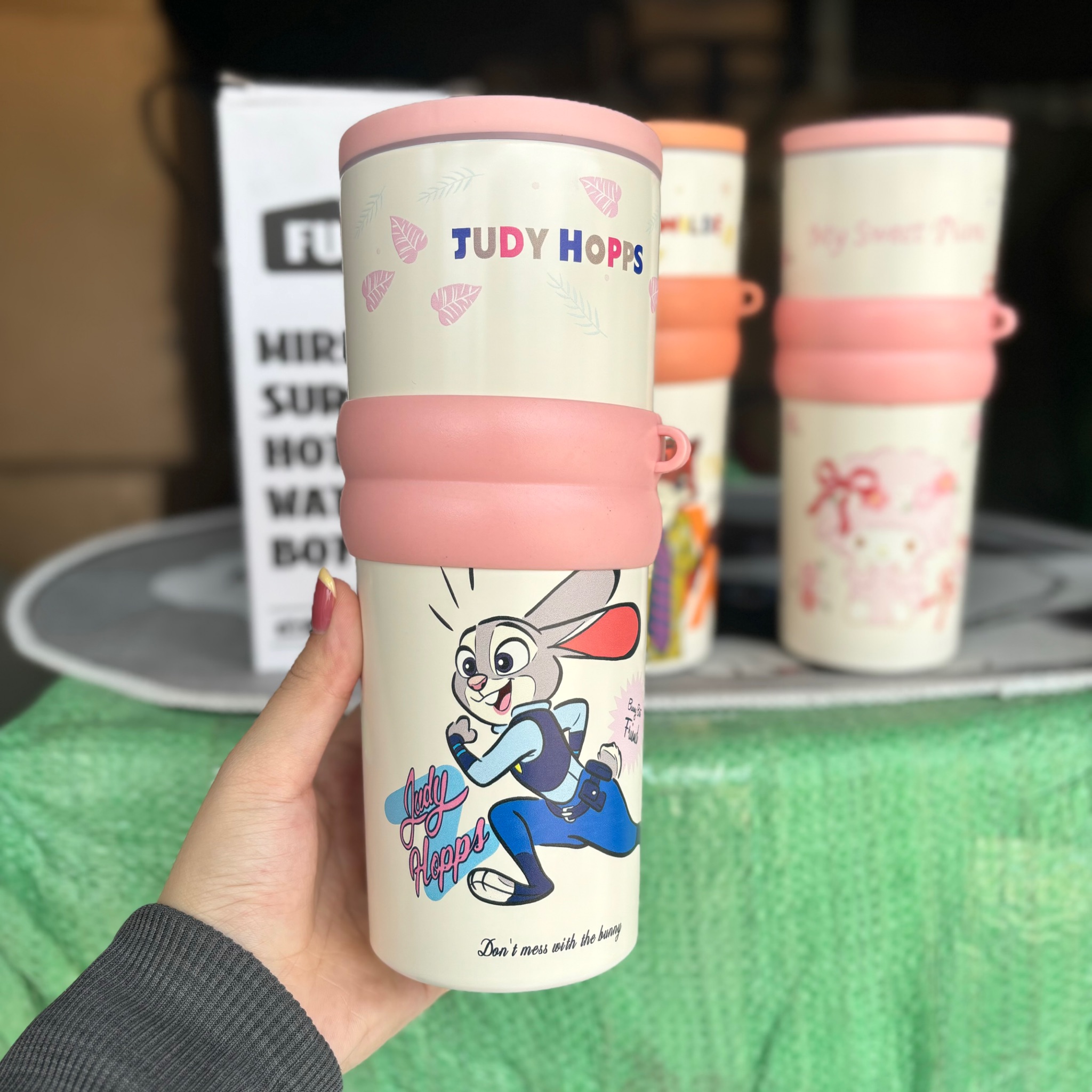 [50] Ly Giữ Nhiệt Hoạt Hình Đai Silicon 710ml