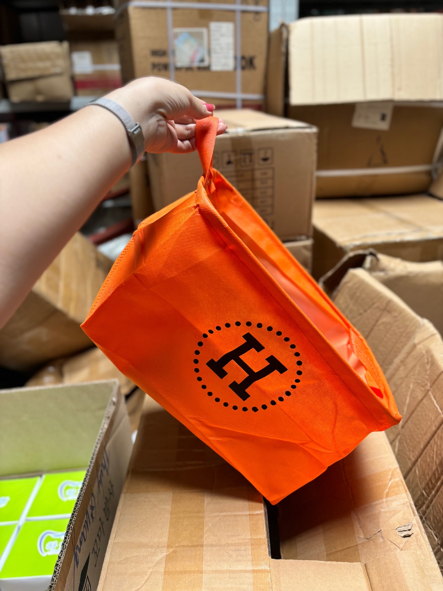 [160] Túi Đựng Quần Áo HM - Cam