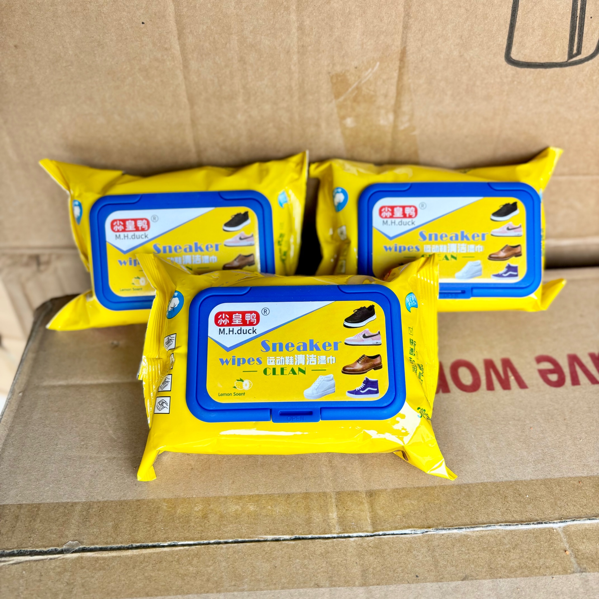 [96] Gói Khăn Ướt Lau Giày VÀNG - Hàng 200g