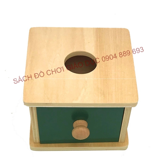 Hộp Imbucare- 1 quả bóng gỗ, thả bóng gỗ vào hộp gỗ vuông - Giáo cụ montessori cho trẻ từ 0 đến 3 tuổi