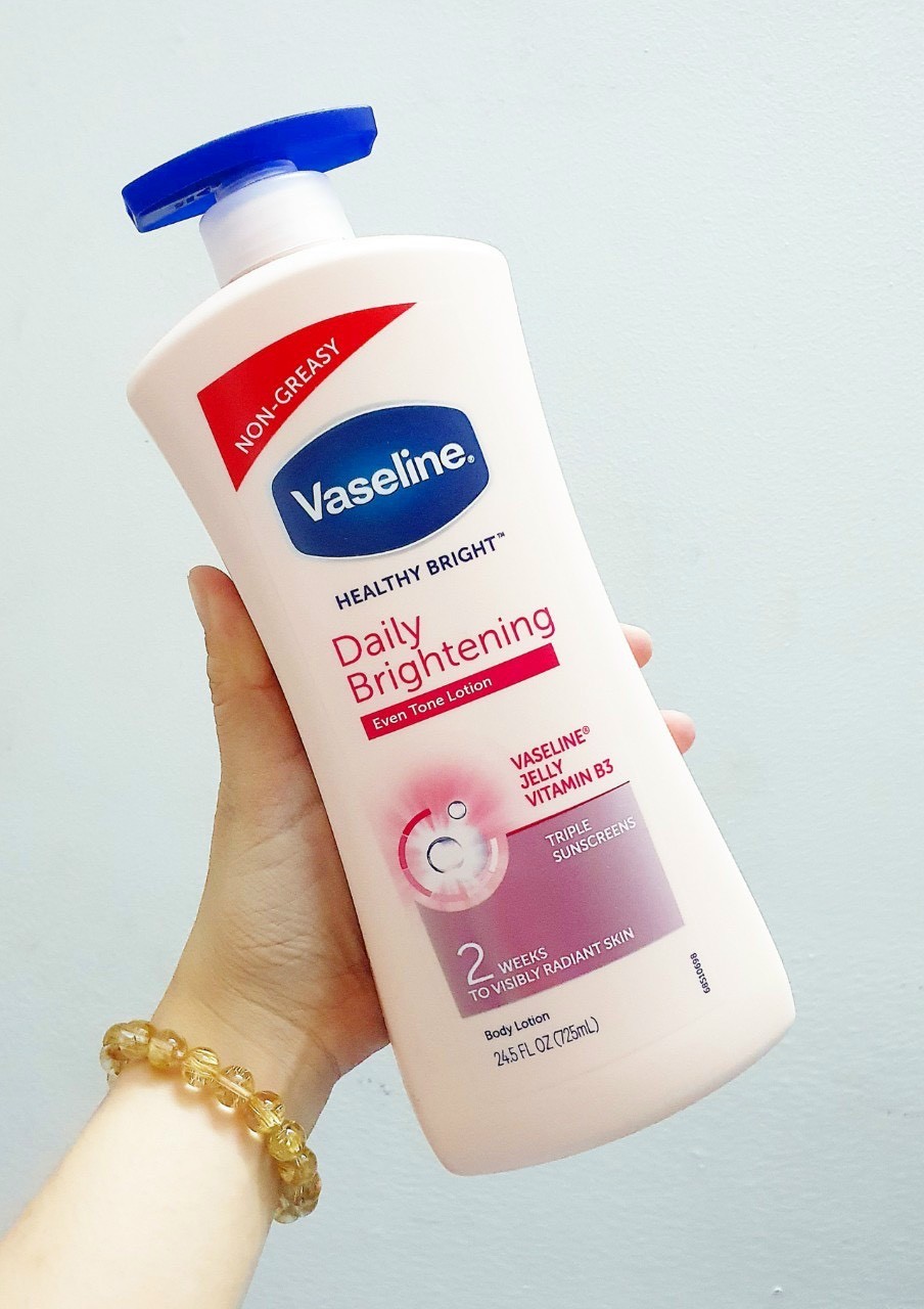 Sữa Dưỡng Thể Vaseline Healthy Bright 725ml