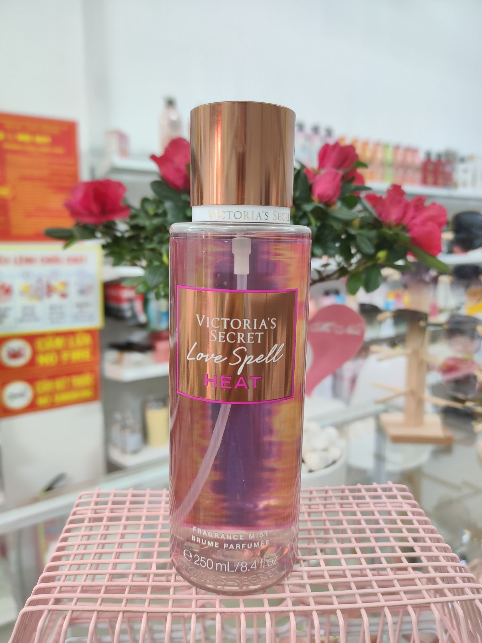 xịt cơ thể victoria love spell heat 250ml