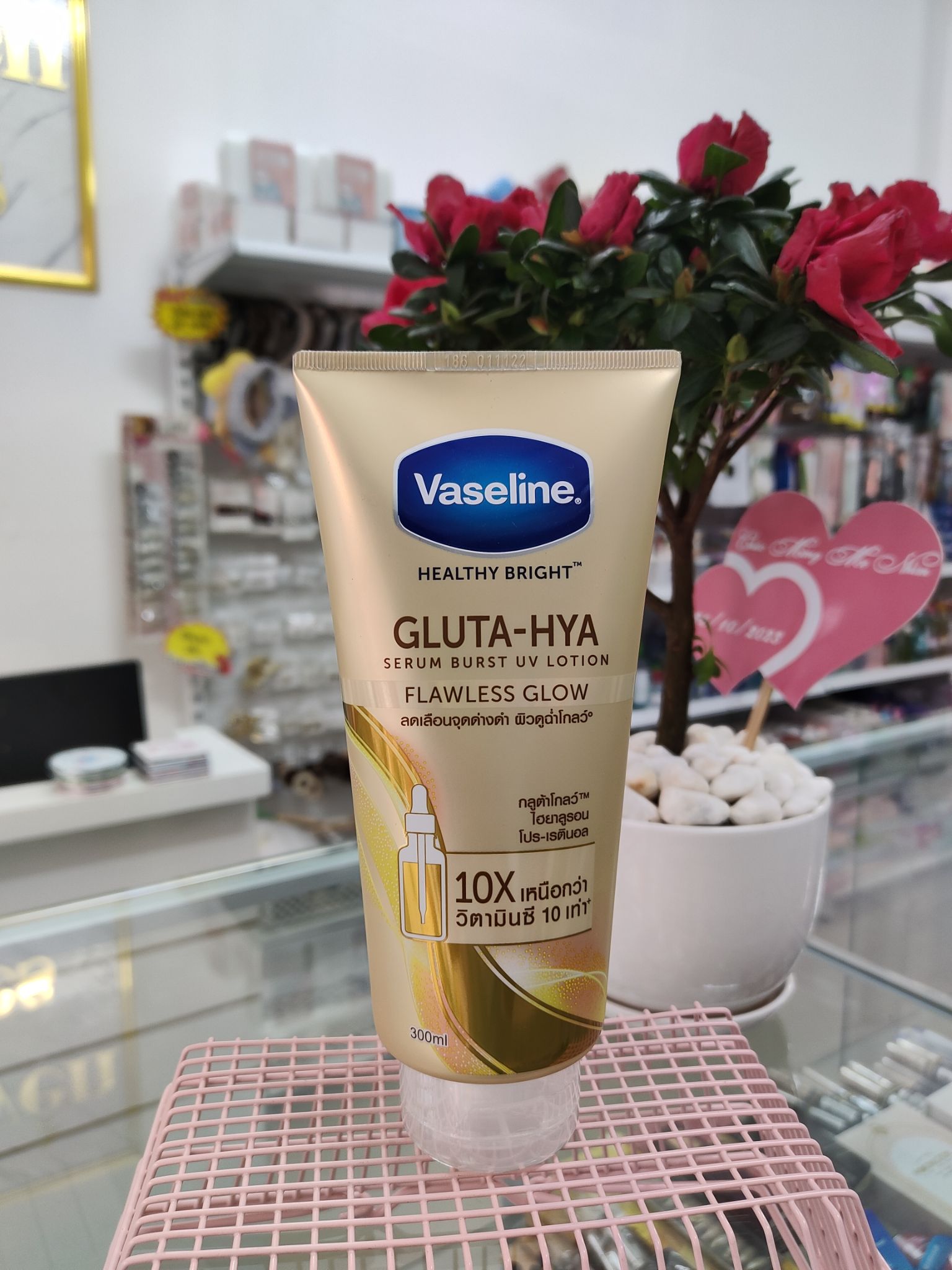 dưỡng thể vaseline gluta-hya flawless glow 300ml ( ban ngày)