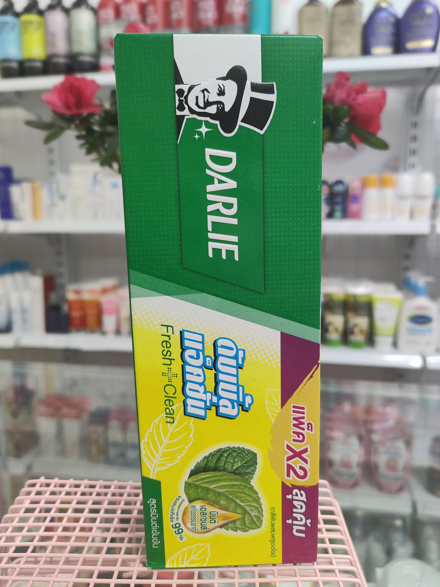 Kem đánh răng Thailand- Darlie 170ml bạc hà